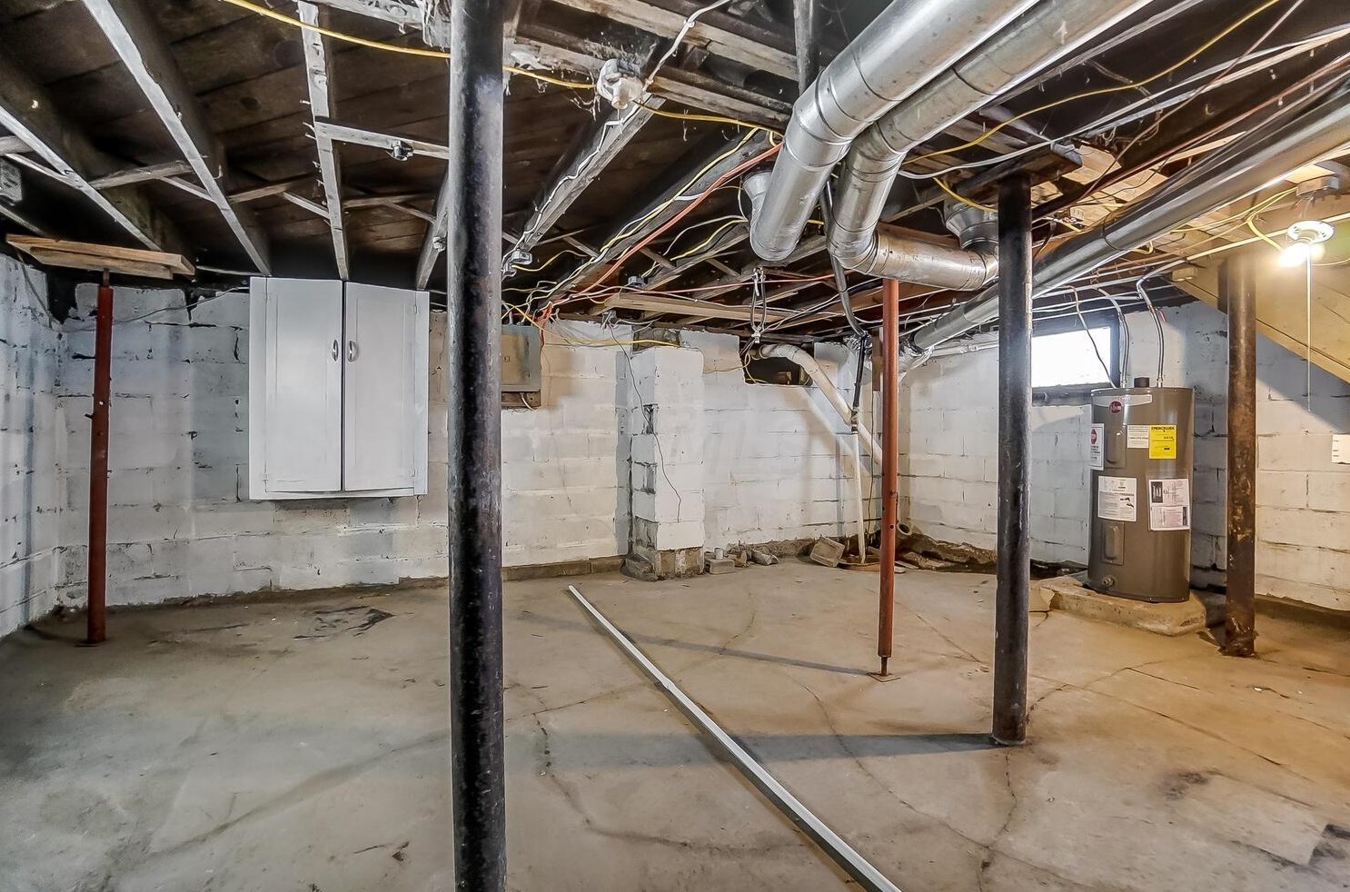 535 Catherine St, Columbus OH 43223-1966 exterior