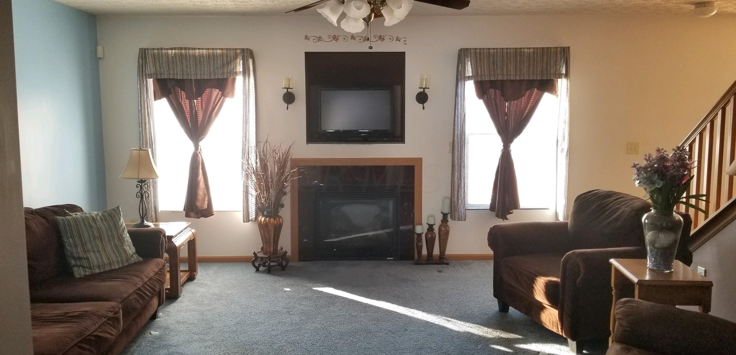 4193 Buck Creek Dr, Columbus, OH 43207-4891