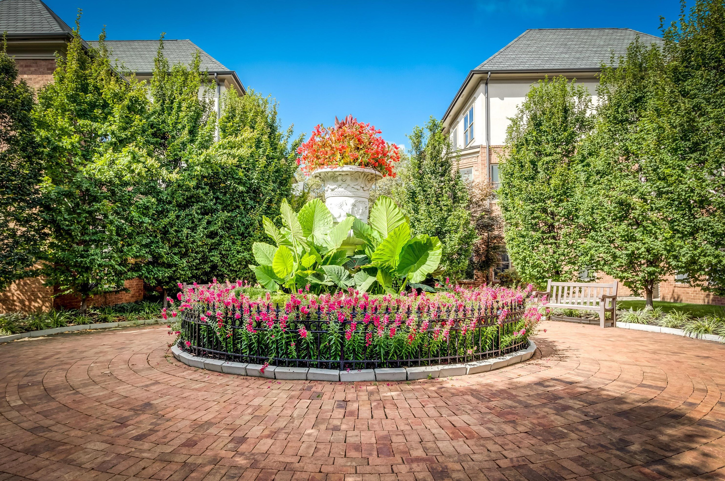 59 Victorian Gate Way, Columbus OH 43215-1675 exterior