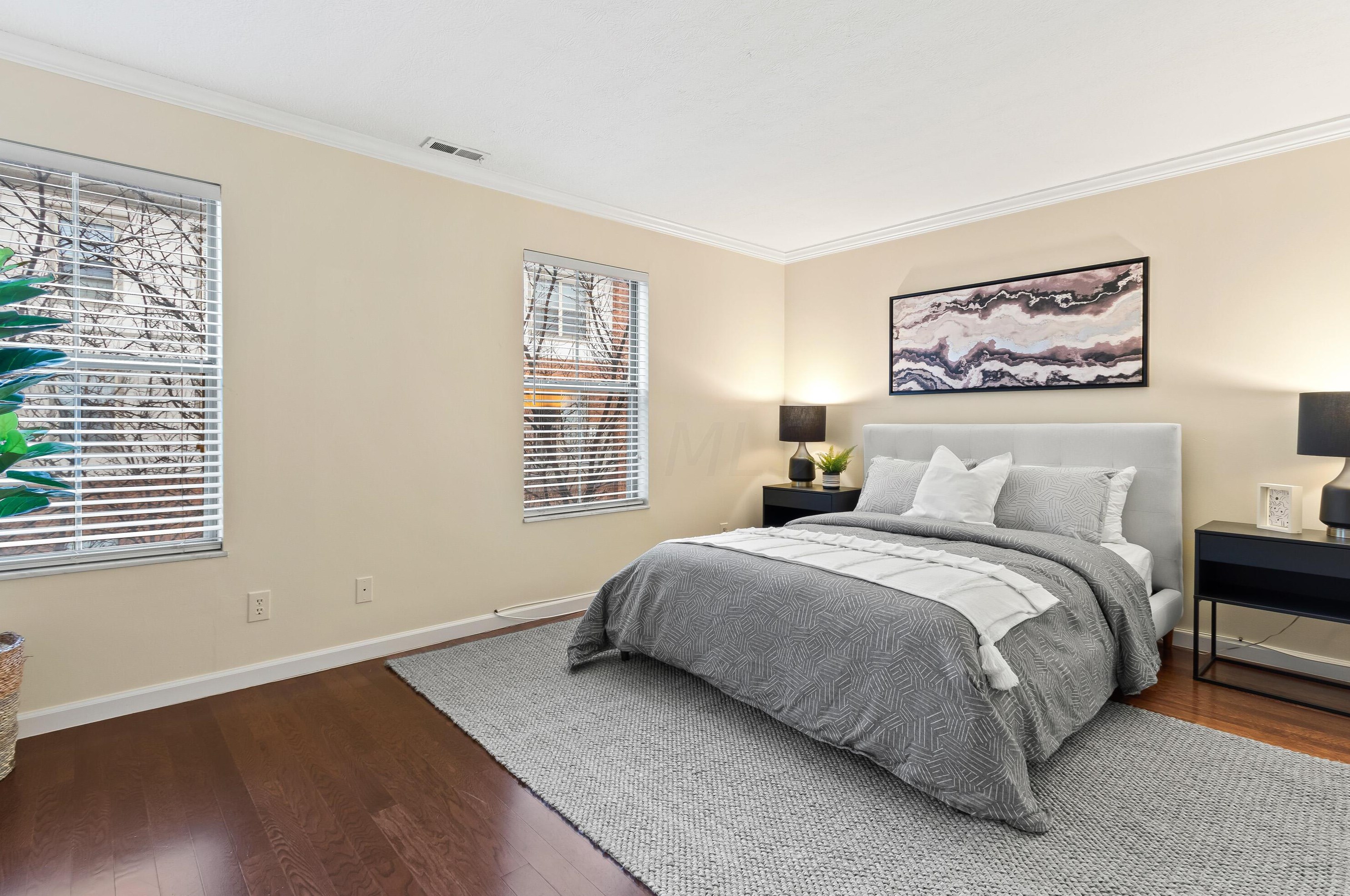 59 Victorian Gate Way, Columbus OH 43215-1675 exterior