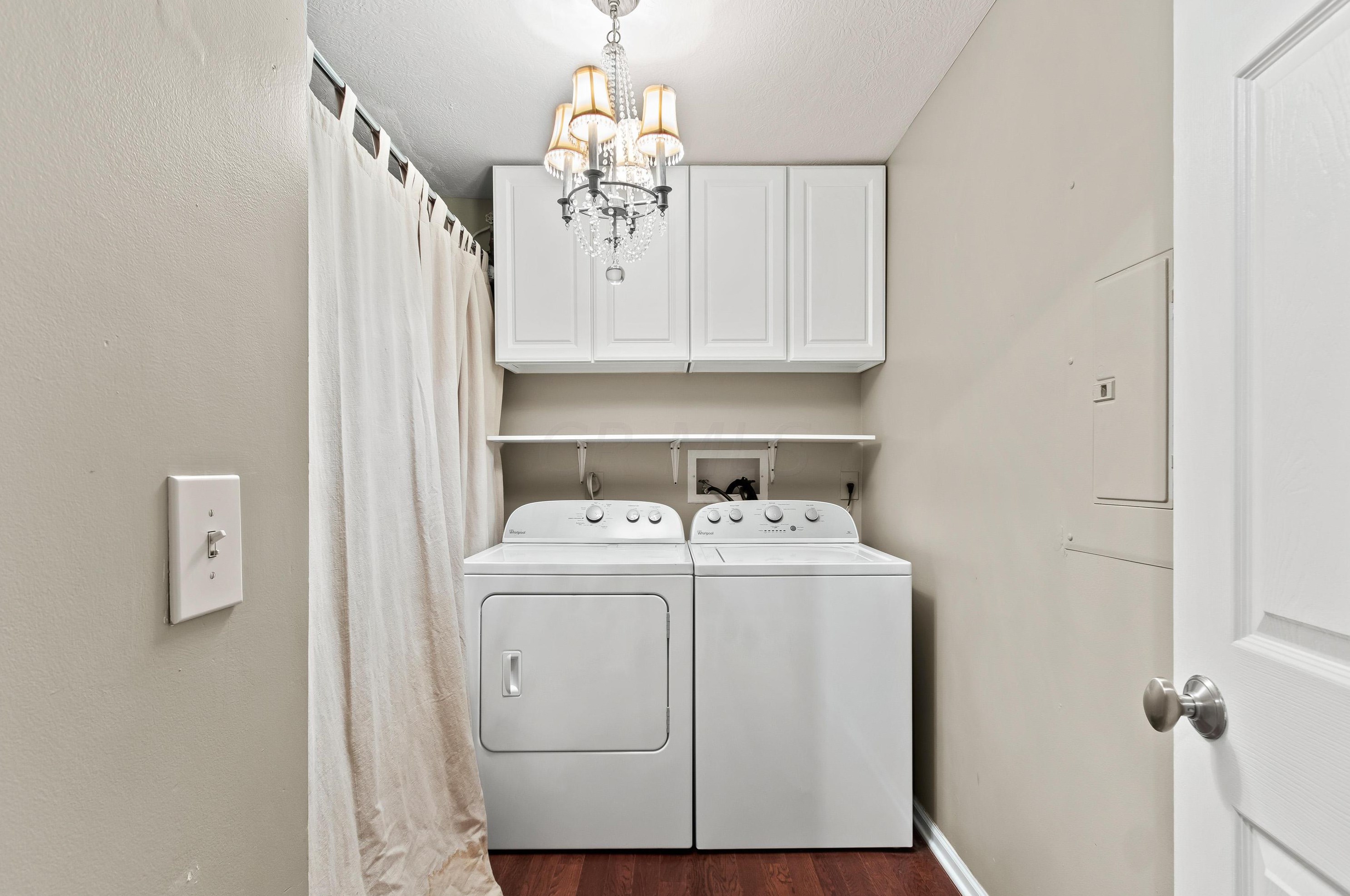 59 Victorian Gate Way, Columbus OH 43215-1675 exterior