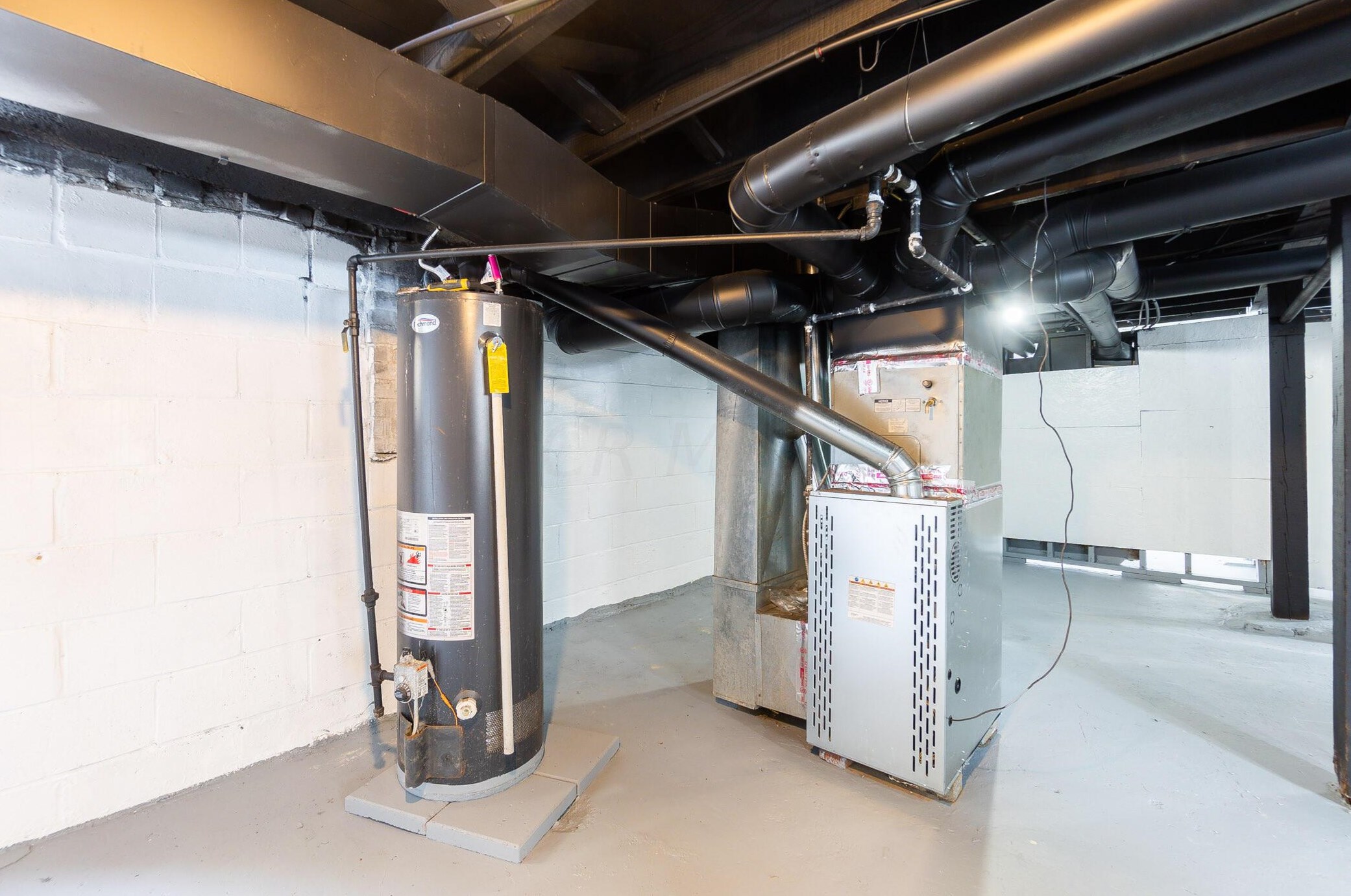 602 Oakley Ave, Columbus OH 43204-3757 exterior