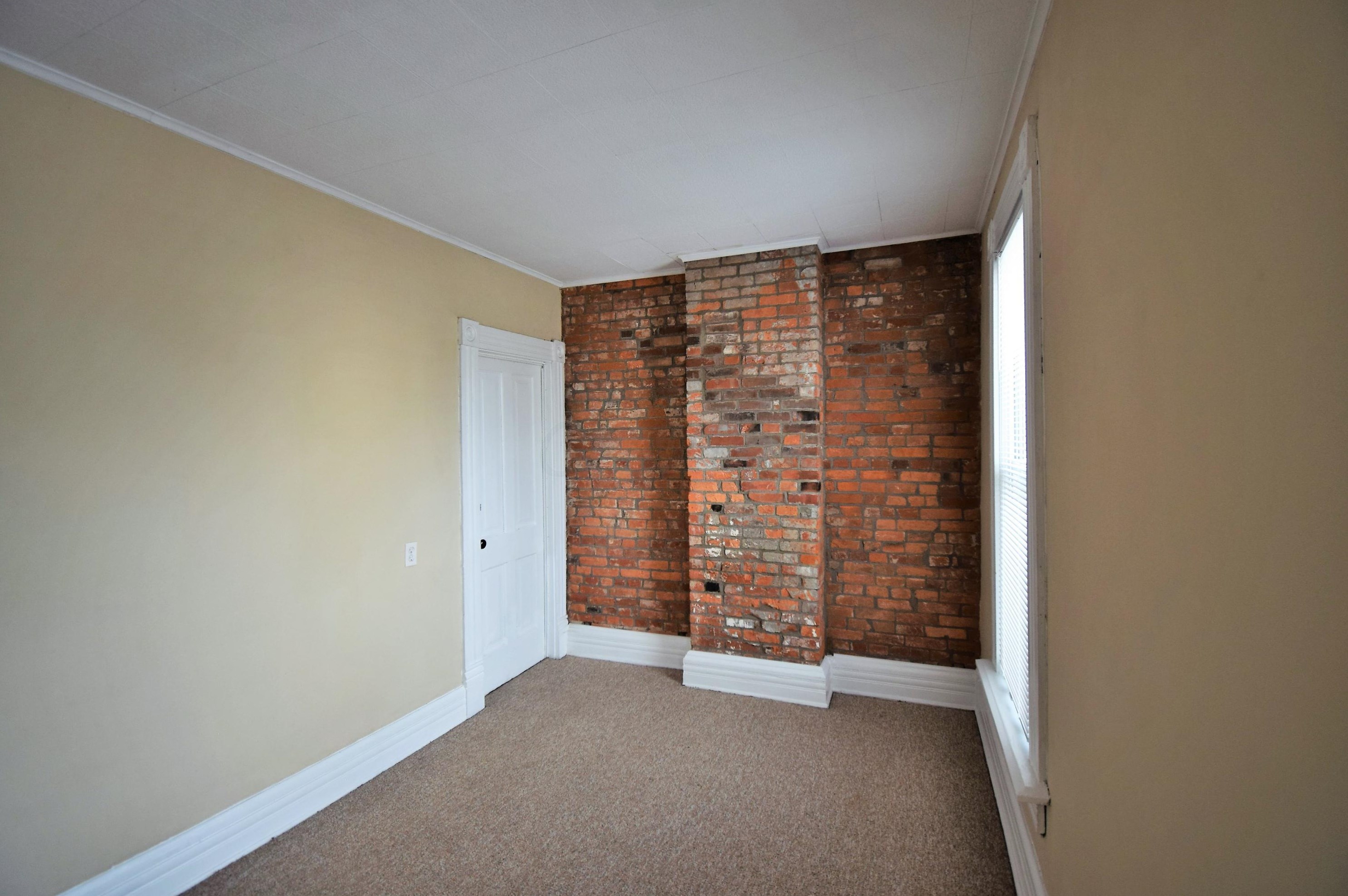 251 2 Ave, Columbus OH 43201-3663 exterior