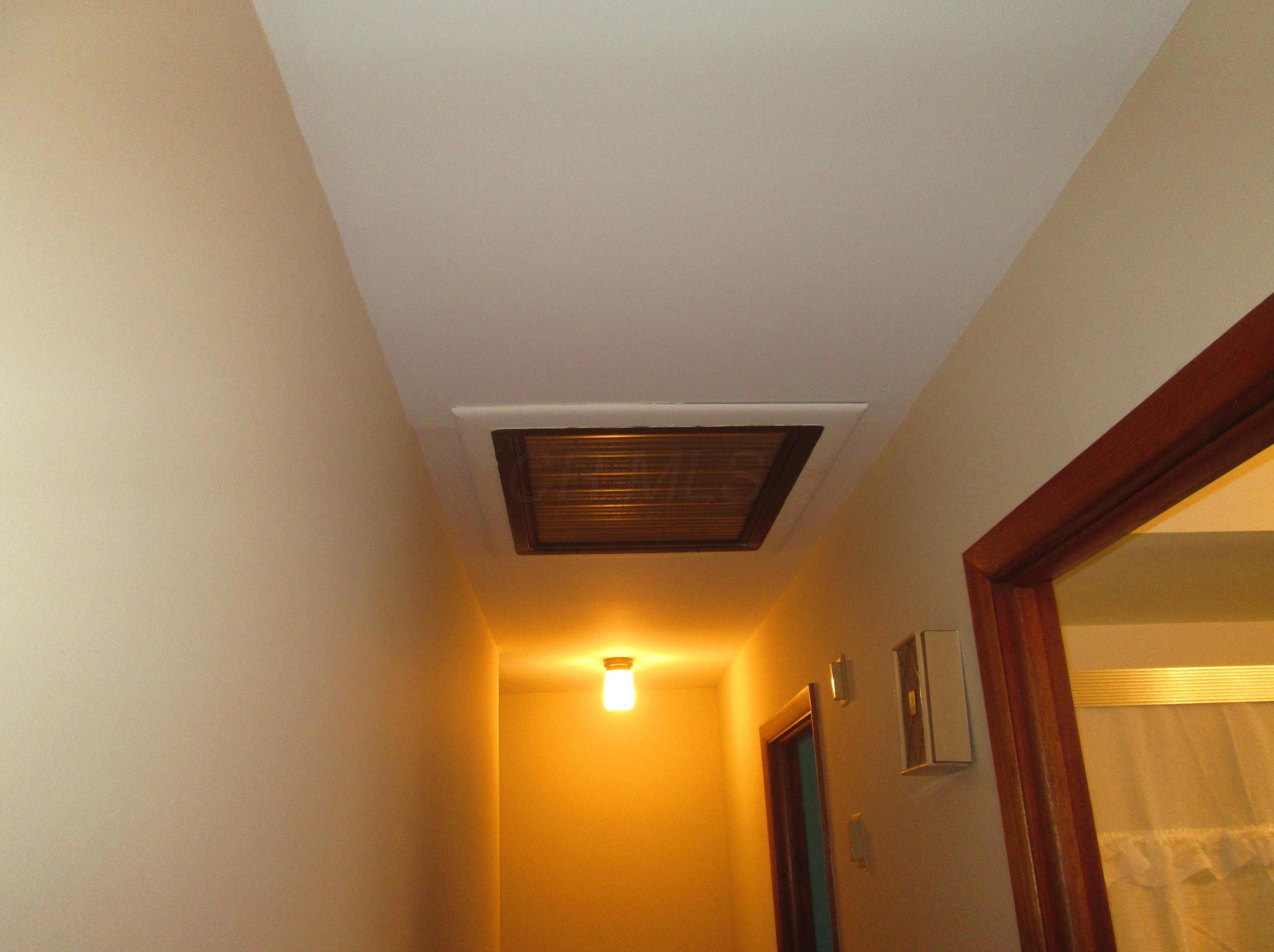 755 Bernhard Rd, Columbus OH 43213-1937 exterior