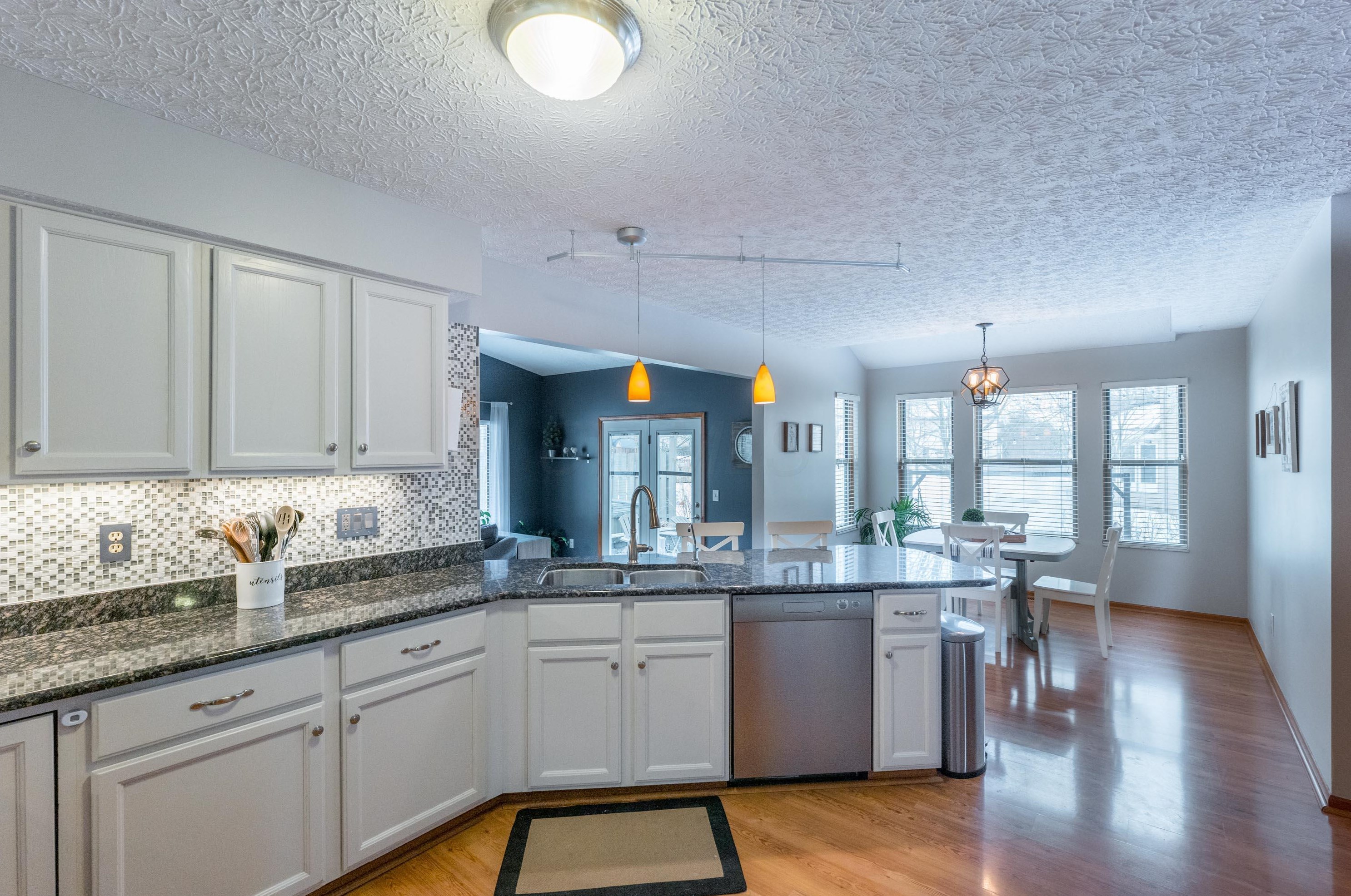 945 Leaflock Ct, Columbus OH exterior