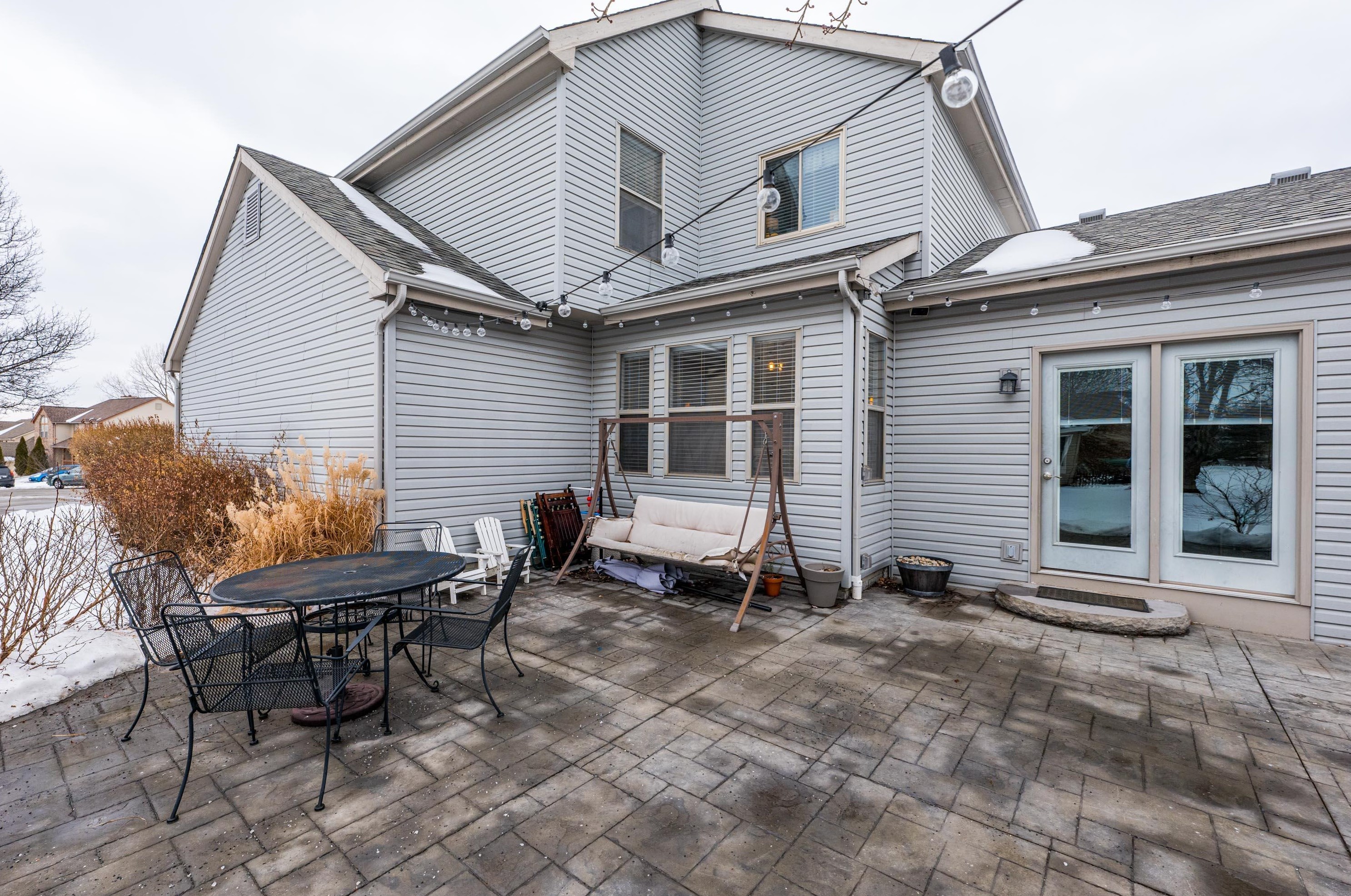 945 Leaflock Ct, Columbus OH exterior