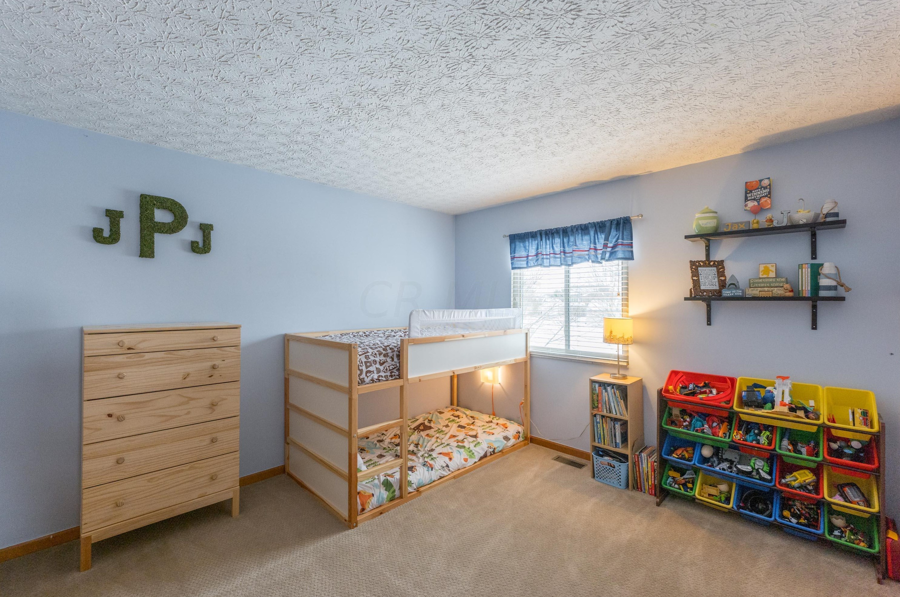 945 Leaflock Ct, Columbus OH exterior