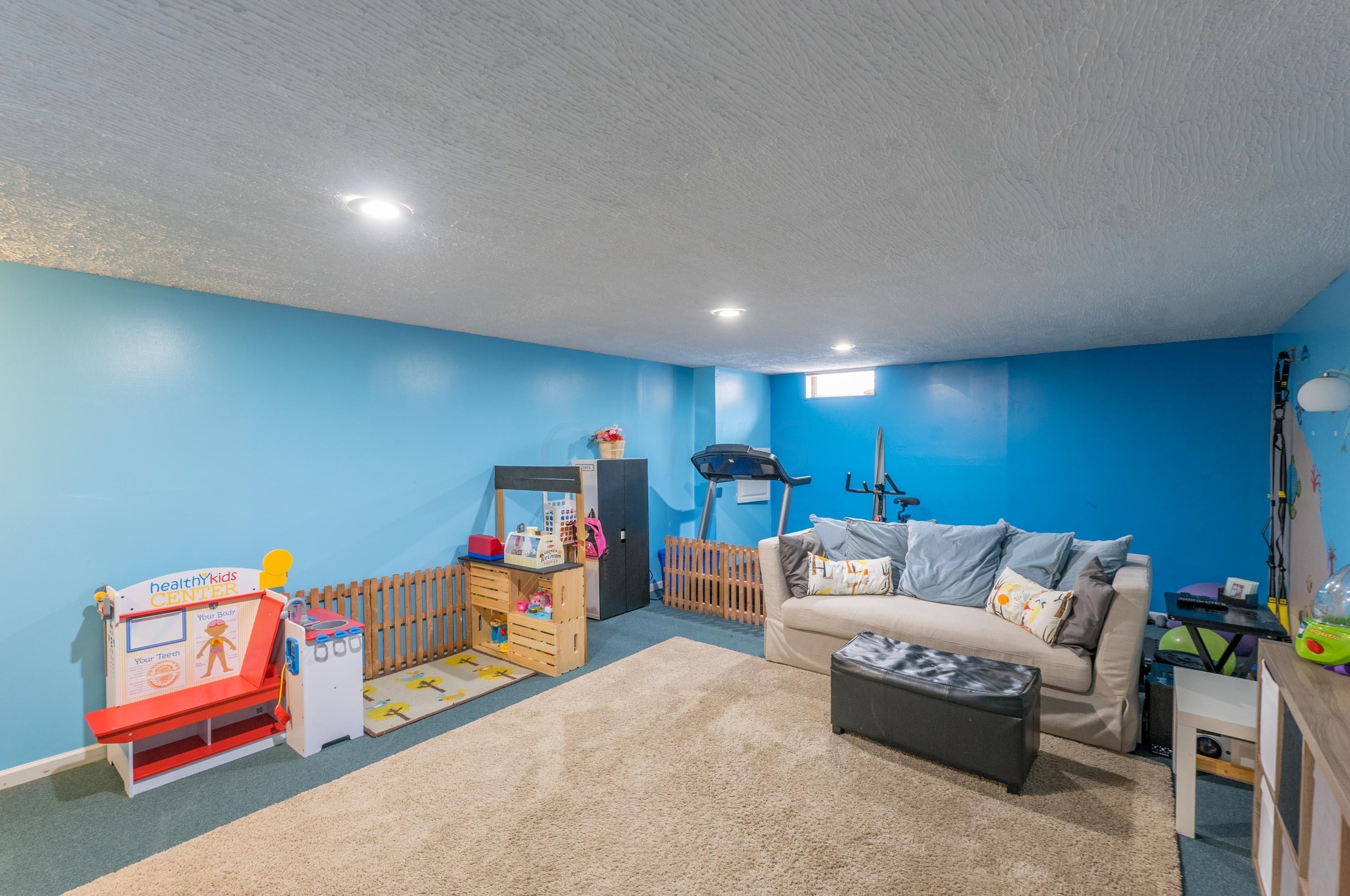 945 Leaflock Ct, Columbus OH exterior