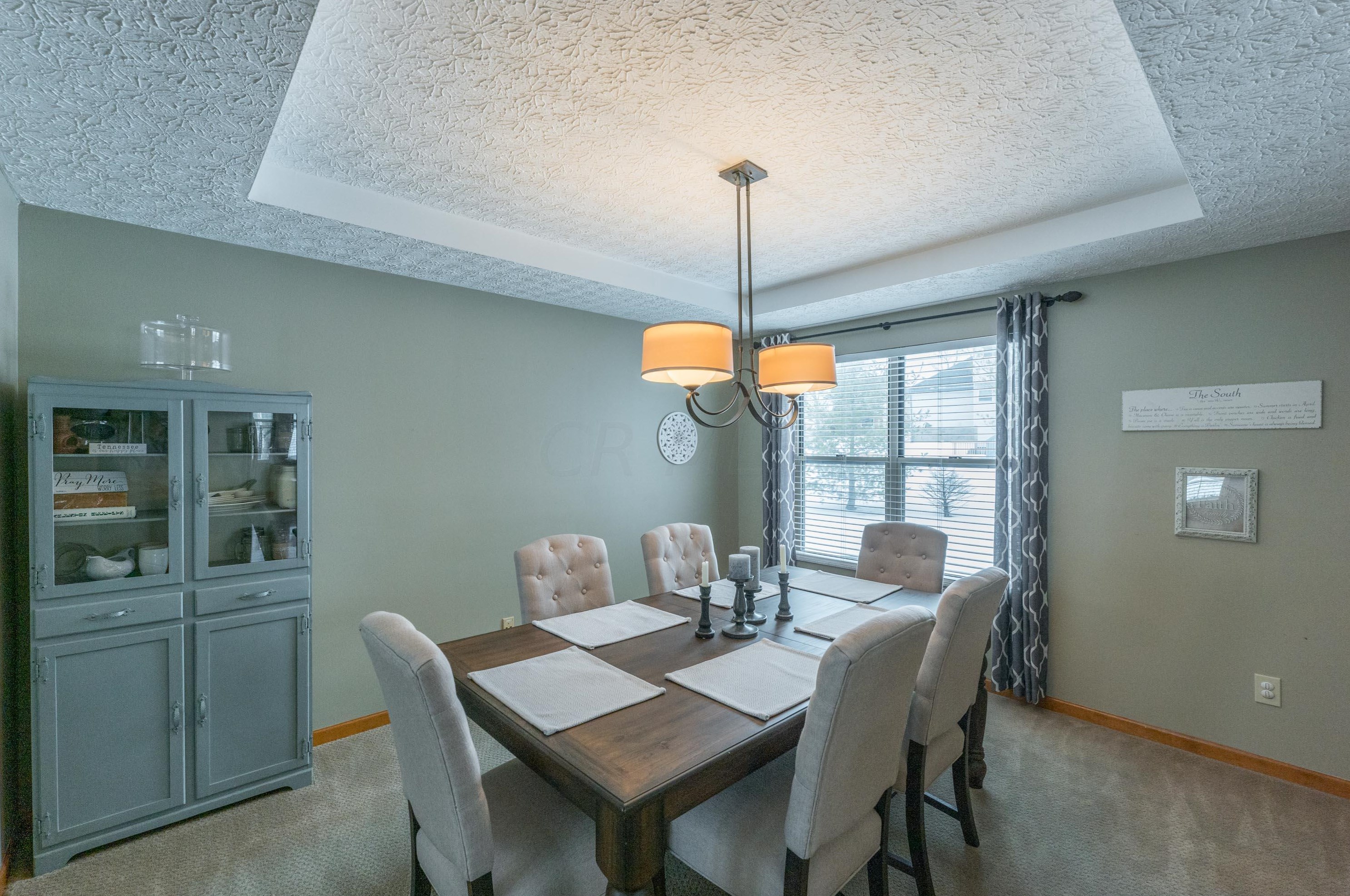 945 Leaflock Ct, Columbus OH exterior