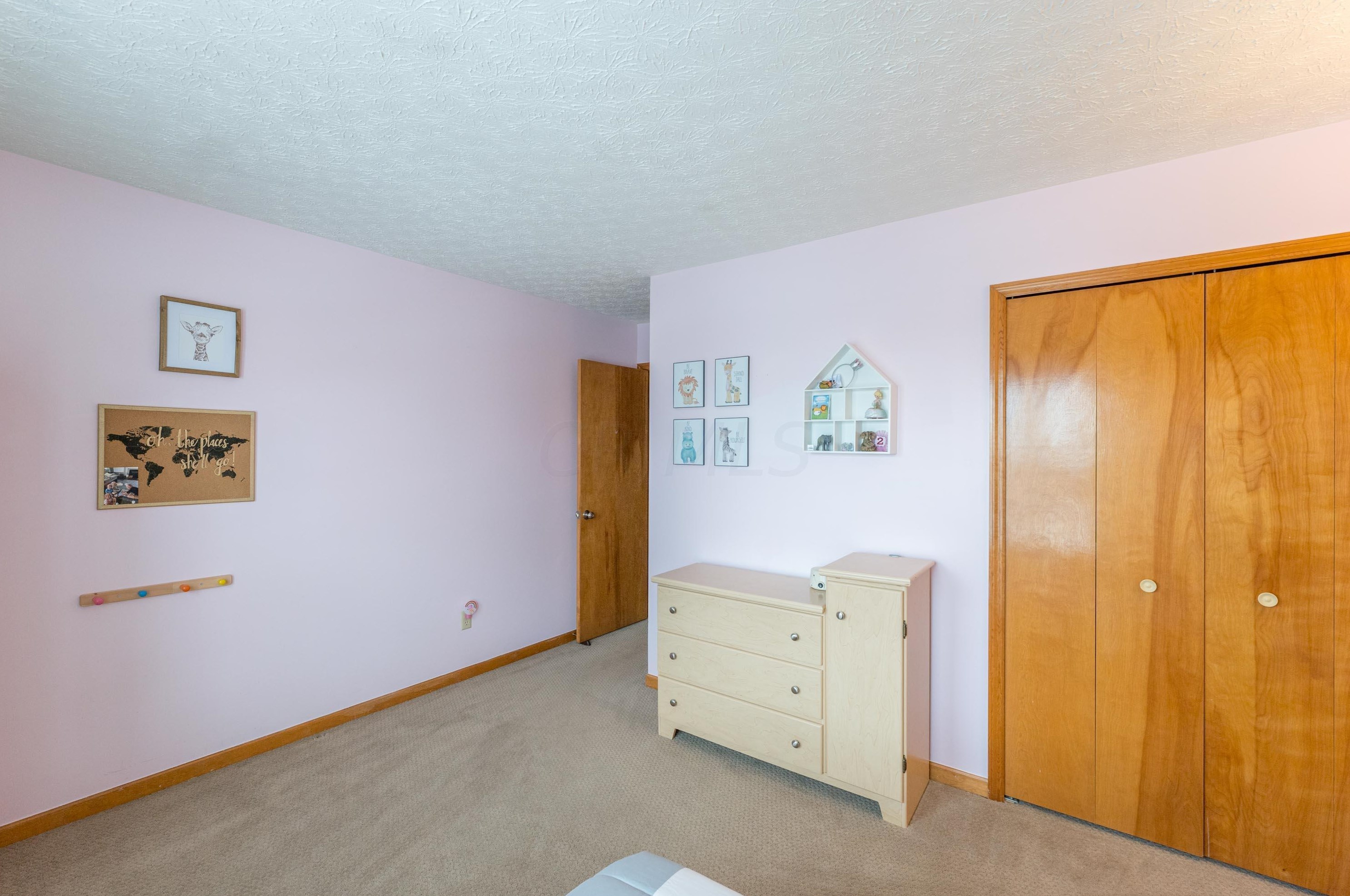 945 Leaflock Ct, Columbus OH exterior