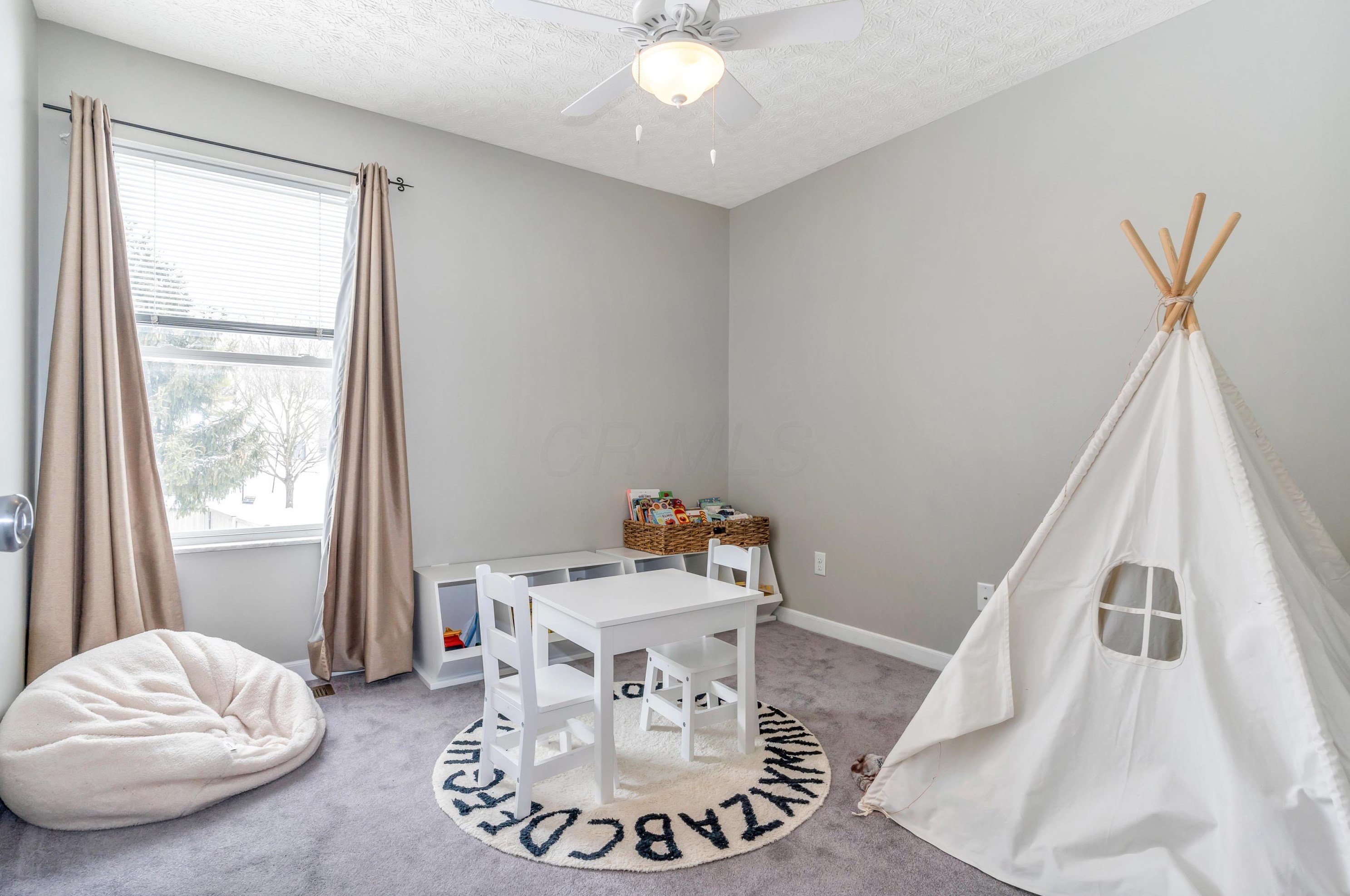 1099 Caroway Blvd, Columbus OH 43230-3217 exterior