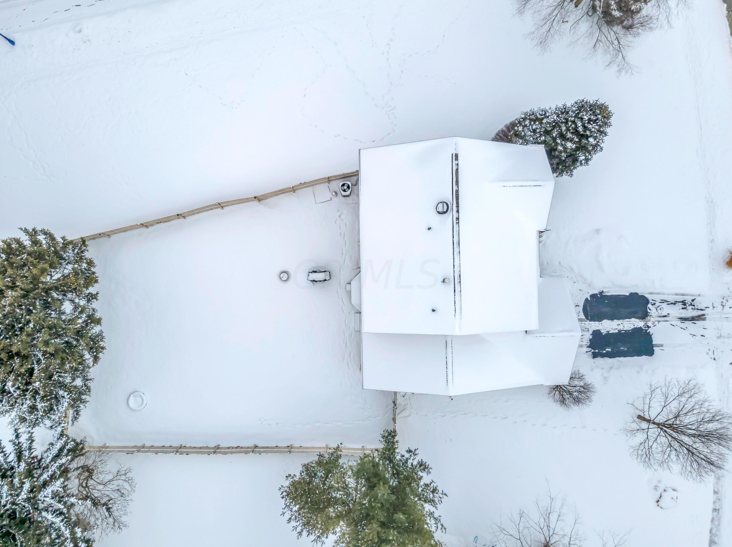 1099 Caroway Blvd, Columbus OH 43230-3217 exterior