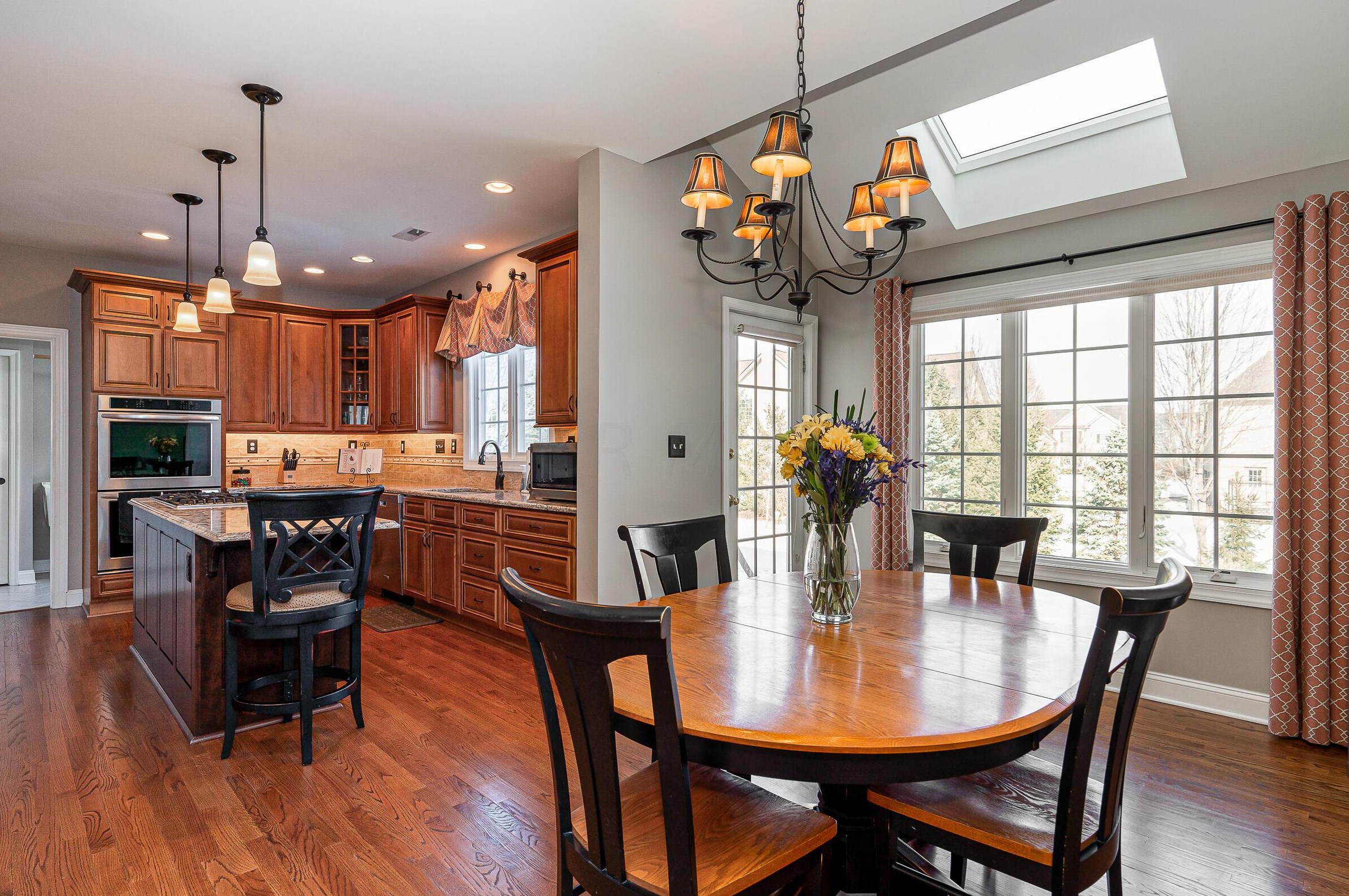 4838 Vista Ridge Dr, Dublin, OH 43017-8670