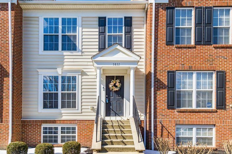 3831 Preserve Crossing Blvd, Columbus, OH 43230-6482