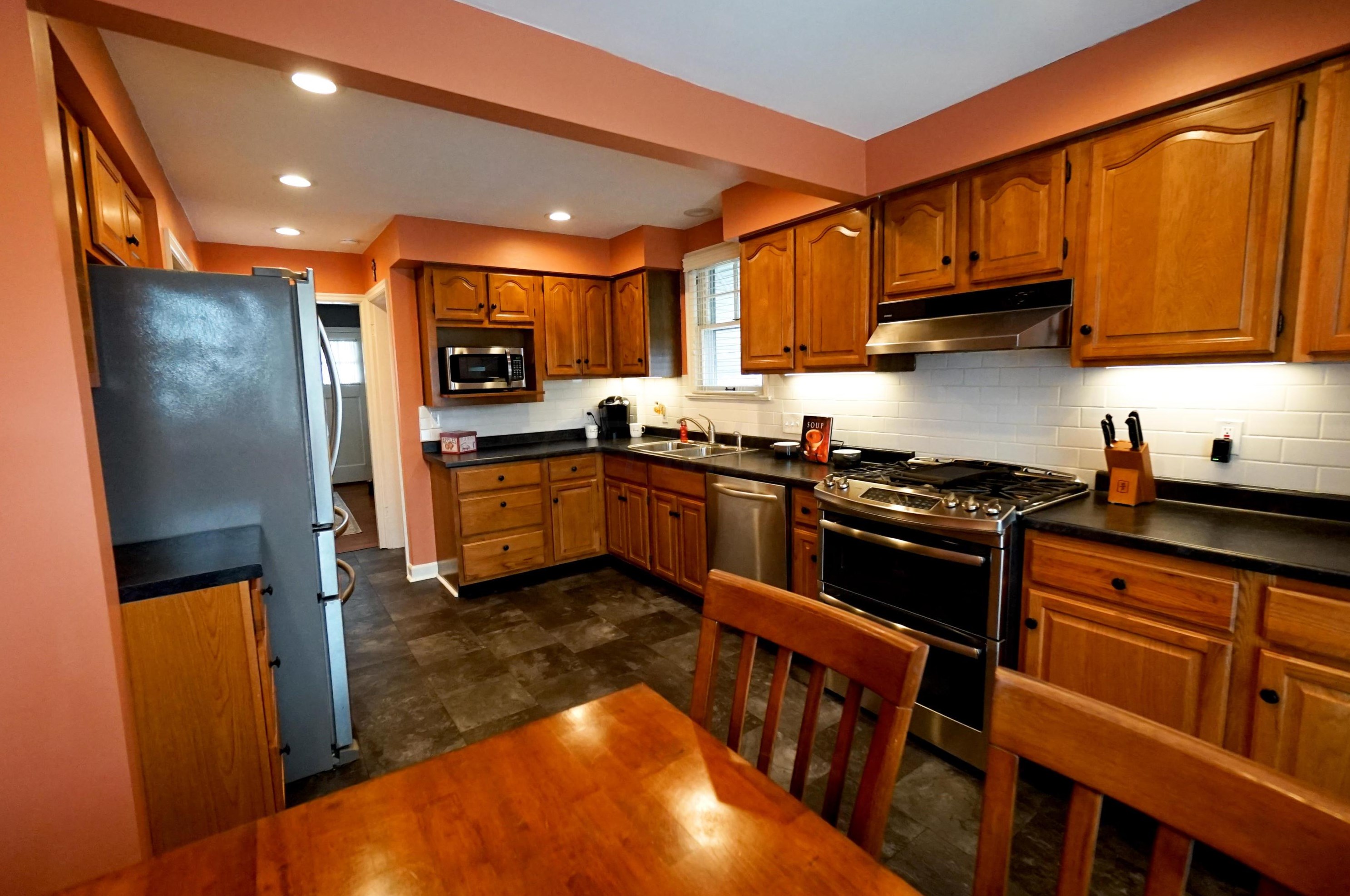 190 Dominion Blvd, Columbus OH 43214-2756 exterior