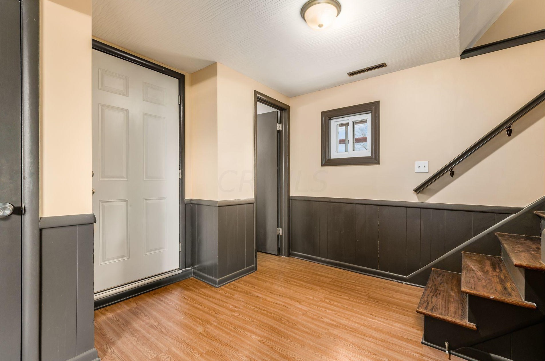 1491 Cottonwood Dr, Columbus OH 43229-4308 exterior