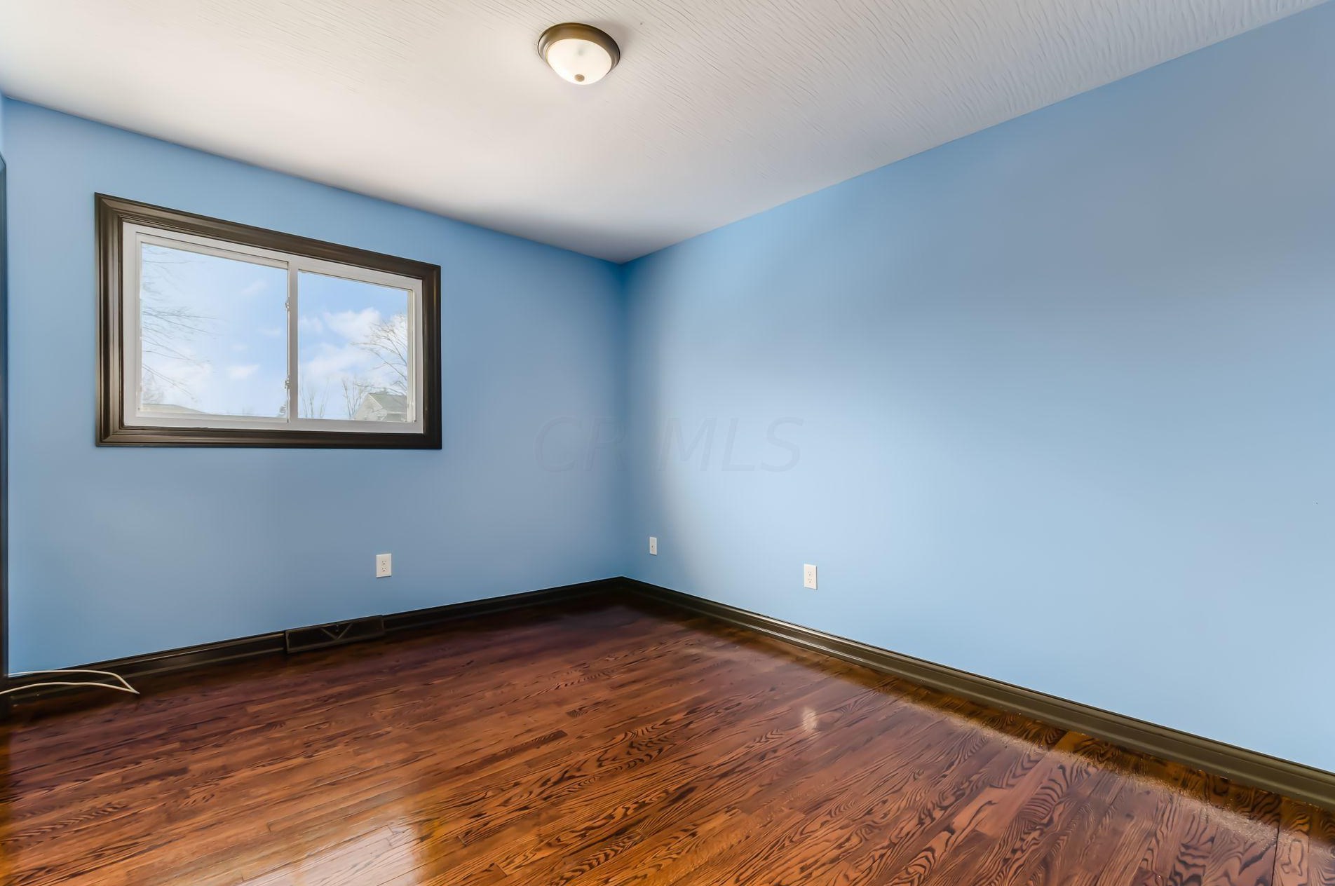 1491 Cottonwood Dr, Columbus OH 43229-4308 exterior