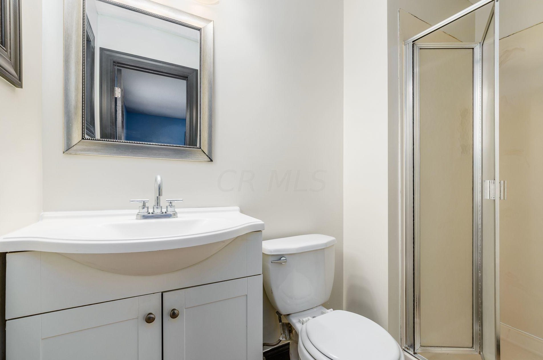 1491 Cottonwood Dr, Columbus OH 43229-4308 exterior