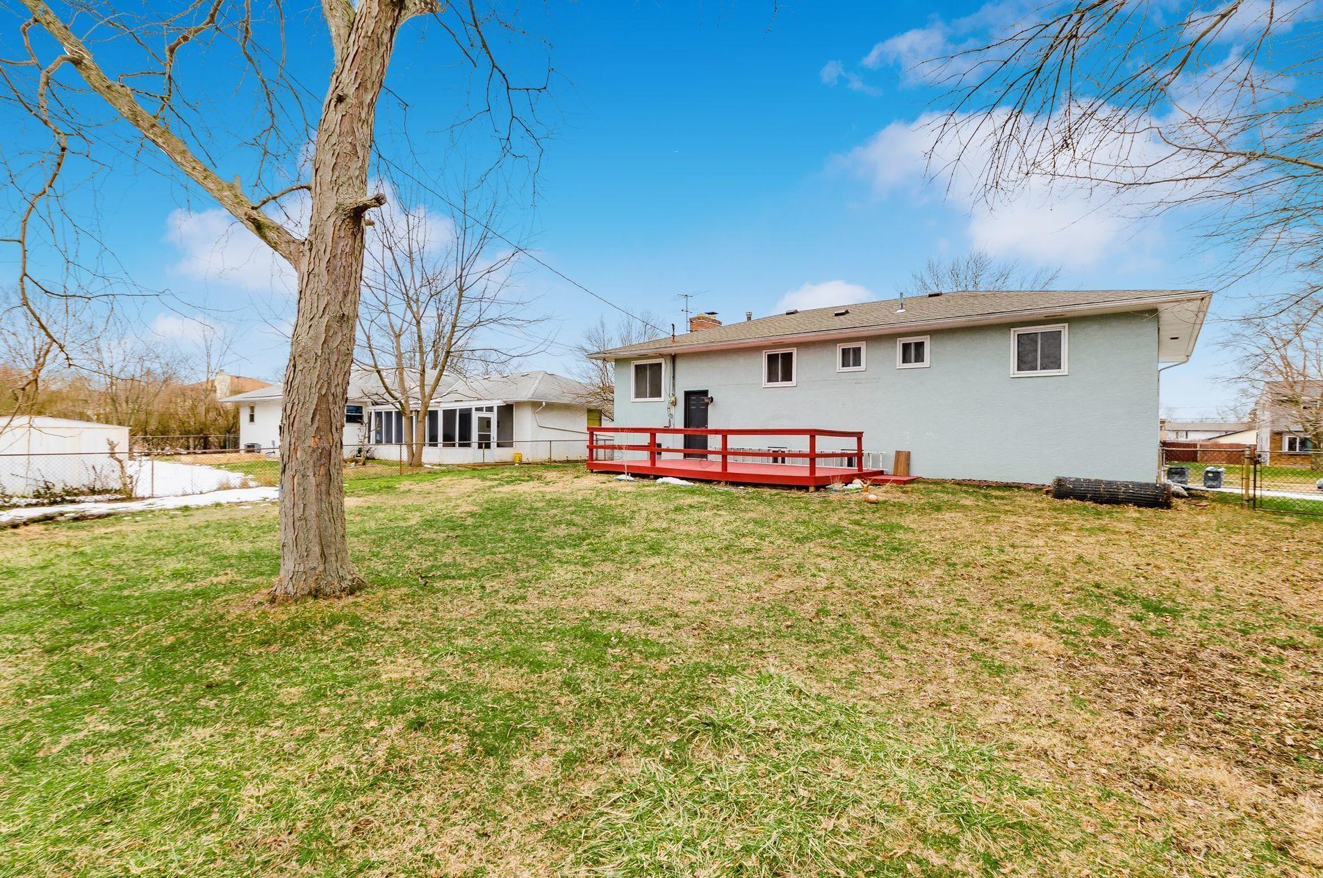 1491 Cottonwood Dr, Columbus OH 43229-4308 exterior