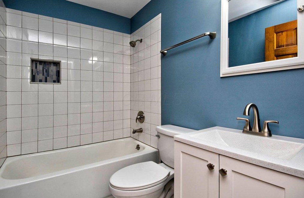 1309 Belden Rd, Columbus OH 43229-5136 exterior