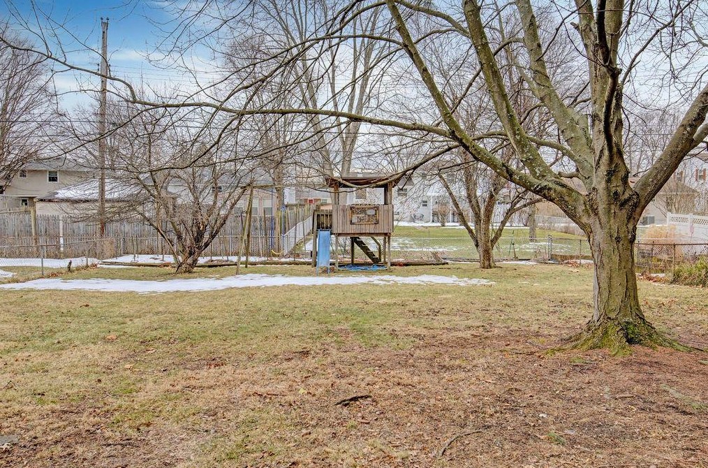 1309 Belden Rd, Columbus OH 43229-5136 exterior