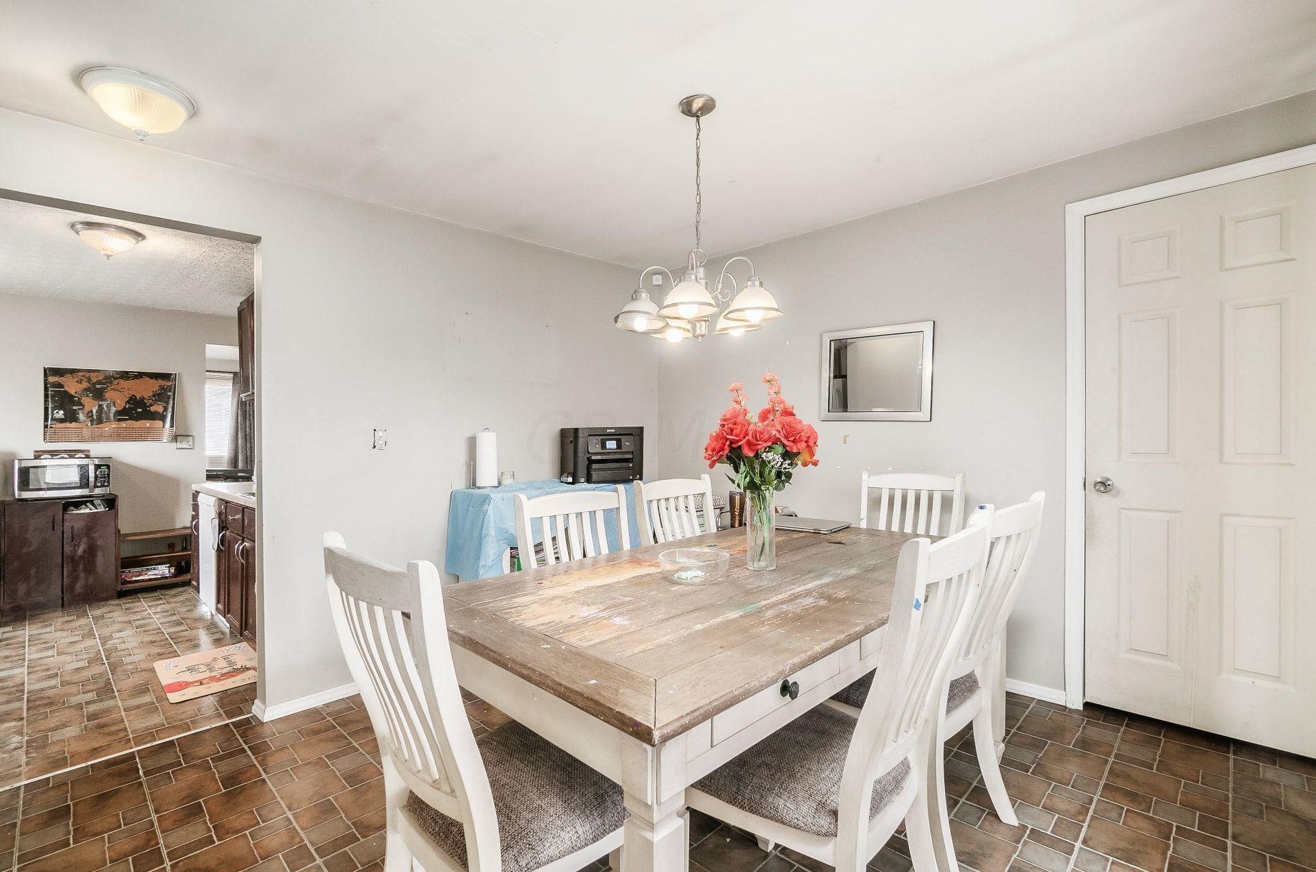 651 Westphal Ave, Columbus, OH 43213-2846