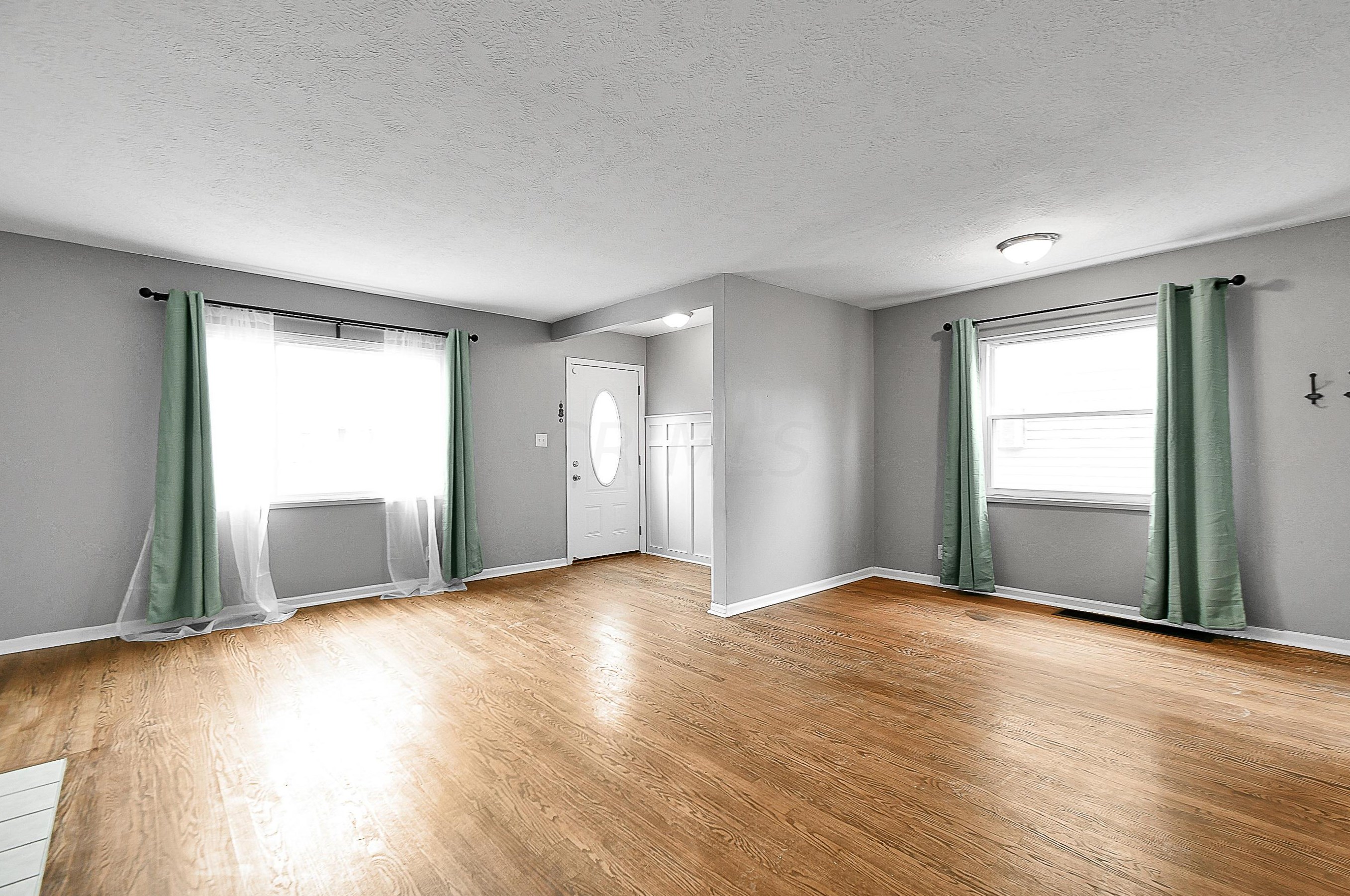 914 Chestershire Rd, Columbus OH 43204-2328 exterior