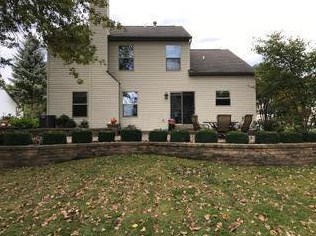 645 Norfolk Sq, Pickerington, OH 43147-2059