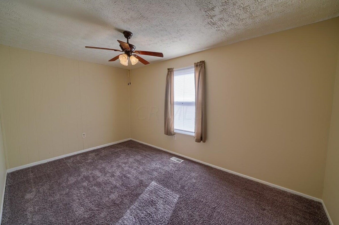 4496 Logwood Ln, Columbus OH 43228-3468 exterior