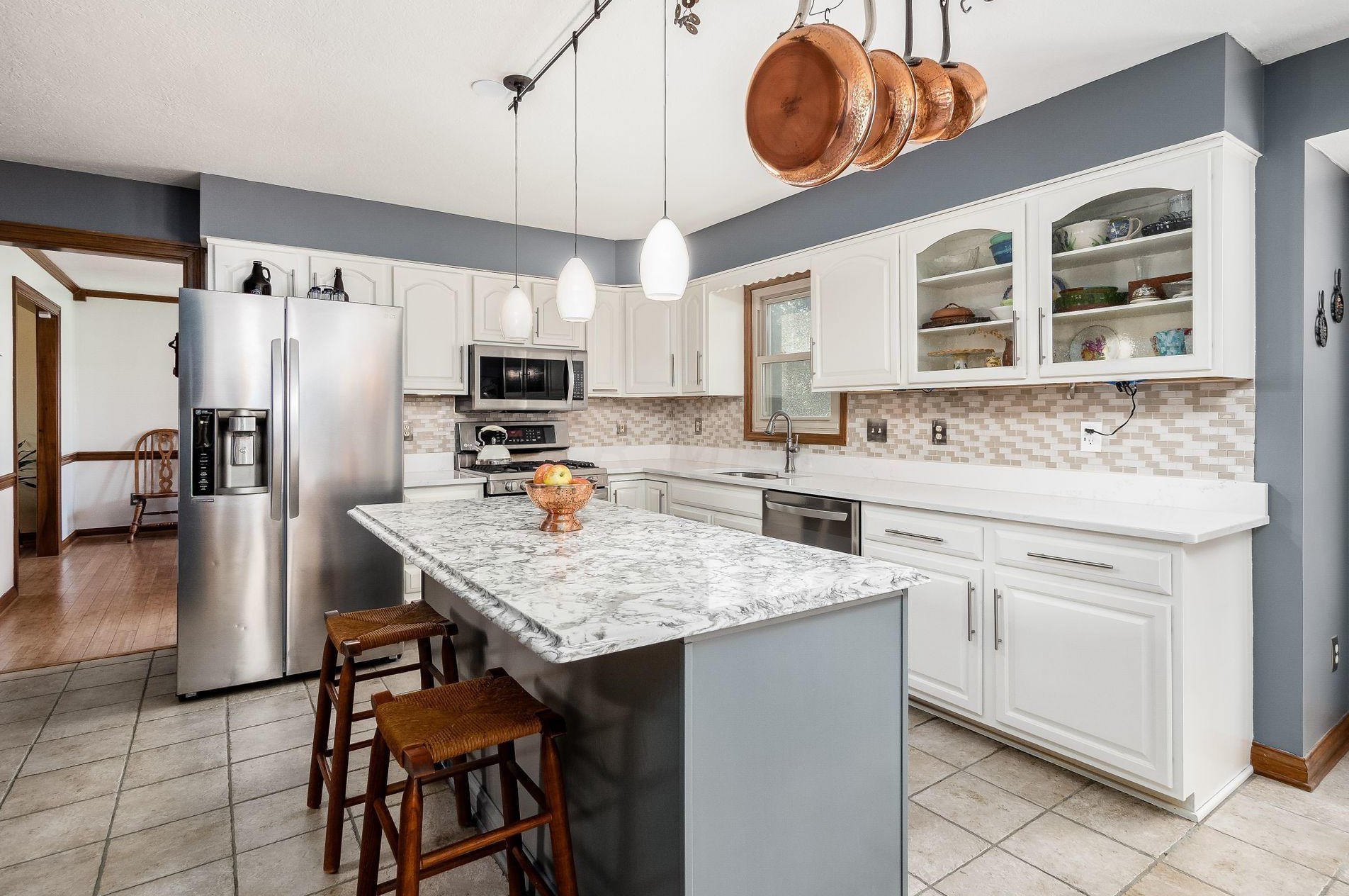 9385 Haaf Farm Dr, Pickerington, OH 43147-8431