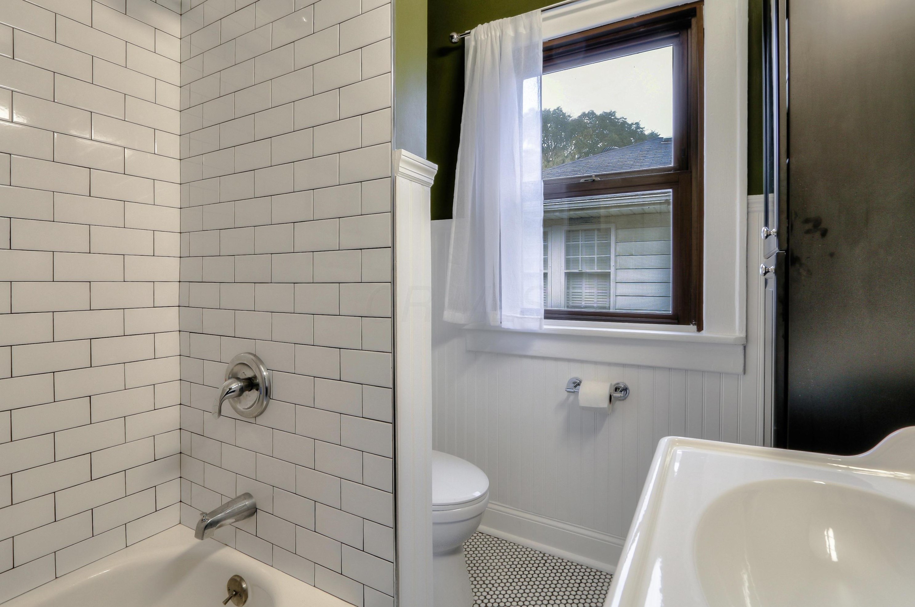 1407 Mulford Rd, Columbus OH 43212-3403 exterior