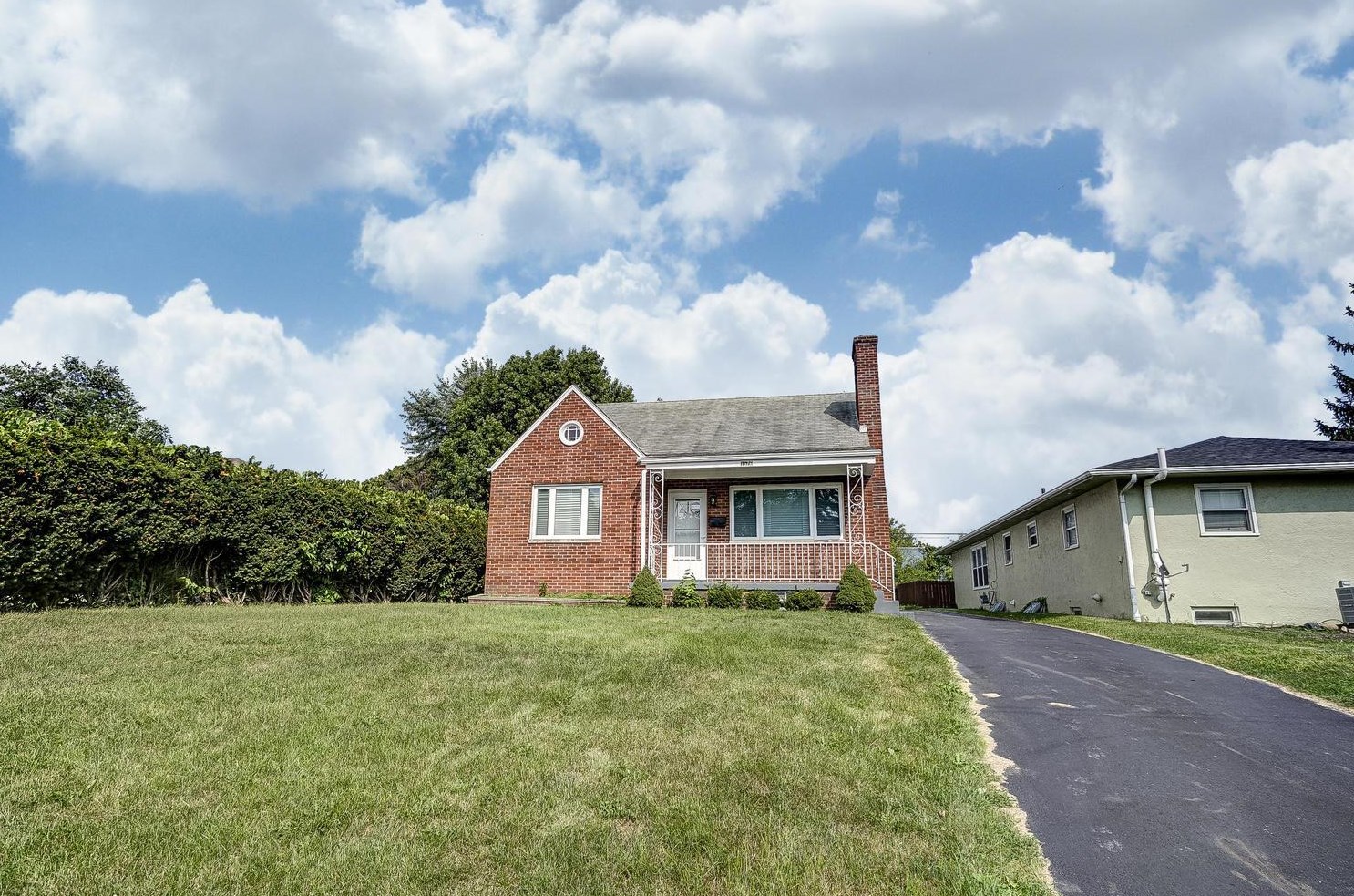 1576 Linwood Ave, Columbus, OH 43207-1426