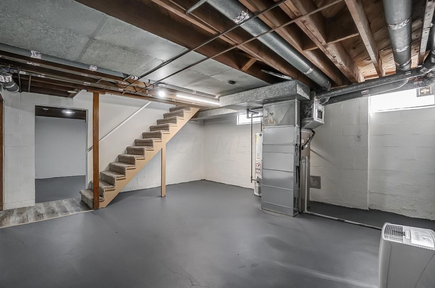 1576 Linwood Ave, Columbus OH 43207-1429 exterior