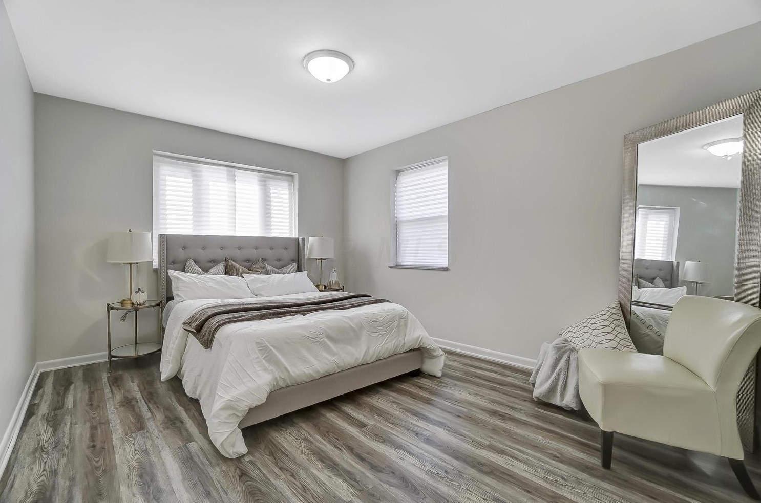 1576 Linwood Ave, Columbus OH 43207-1429 exterior