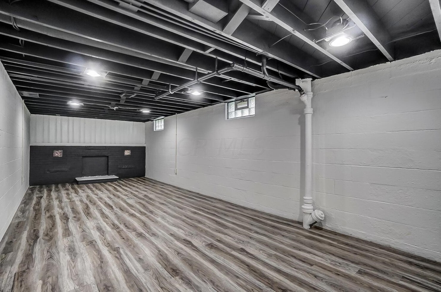 1576 Linwood Ave, Columbus OH 43207-1429 exterior