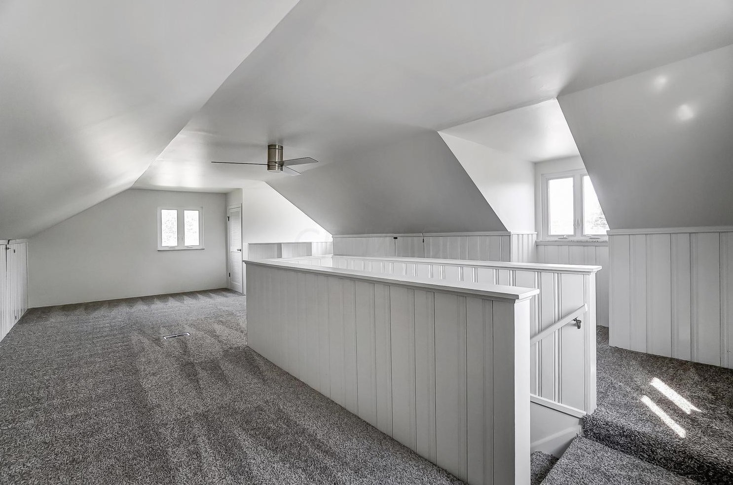 1576 Linwood Ave, Columbus OH 43207-1429 exterior