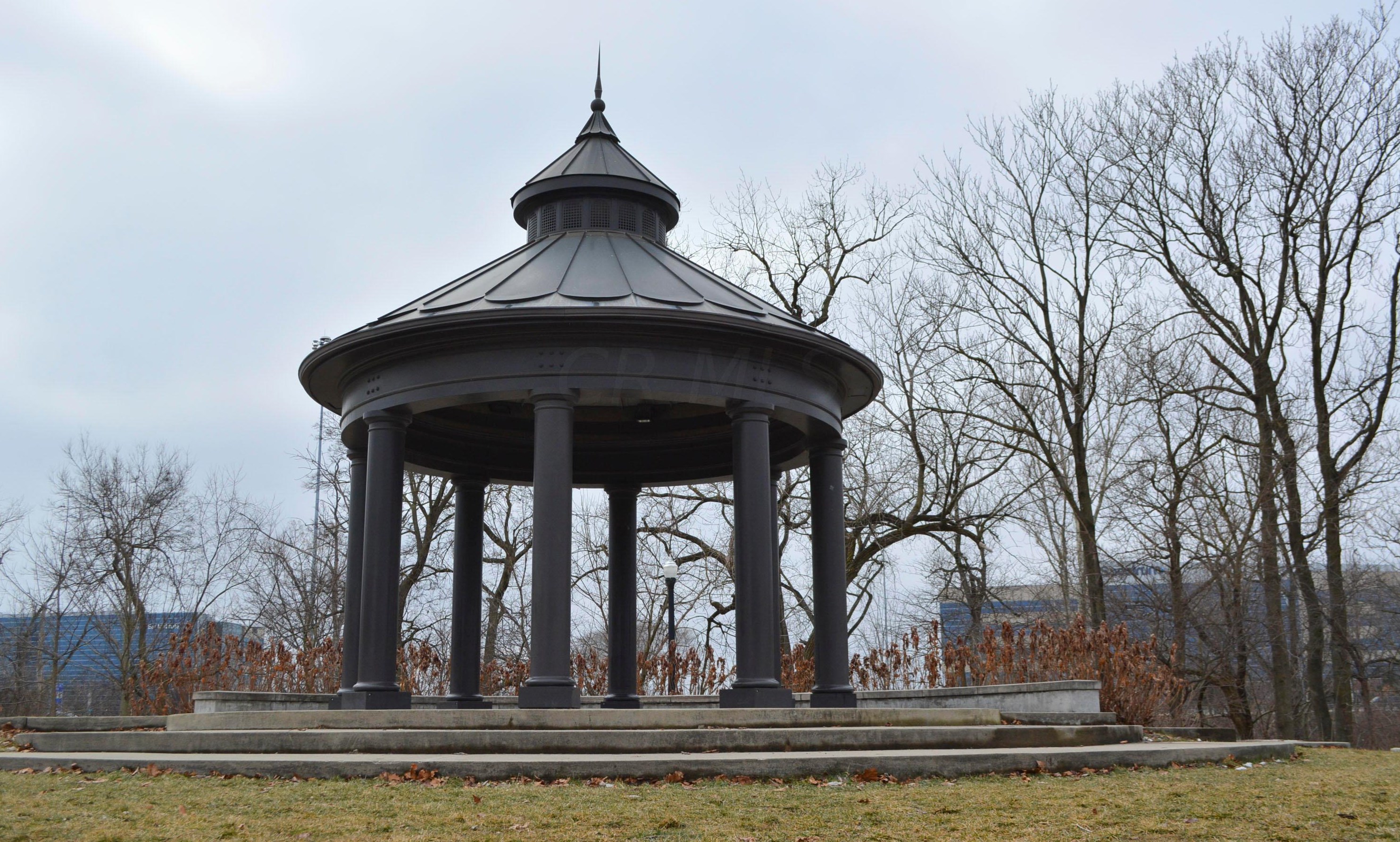 936 Perry St, Columbus OH 43215-1253 exterior