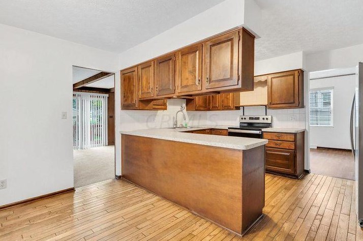 946 Roosevelt Ave, Columbus OH 43209-7507 exterior