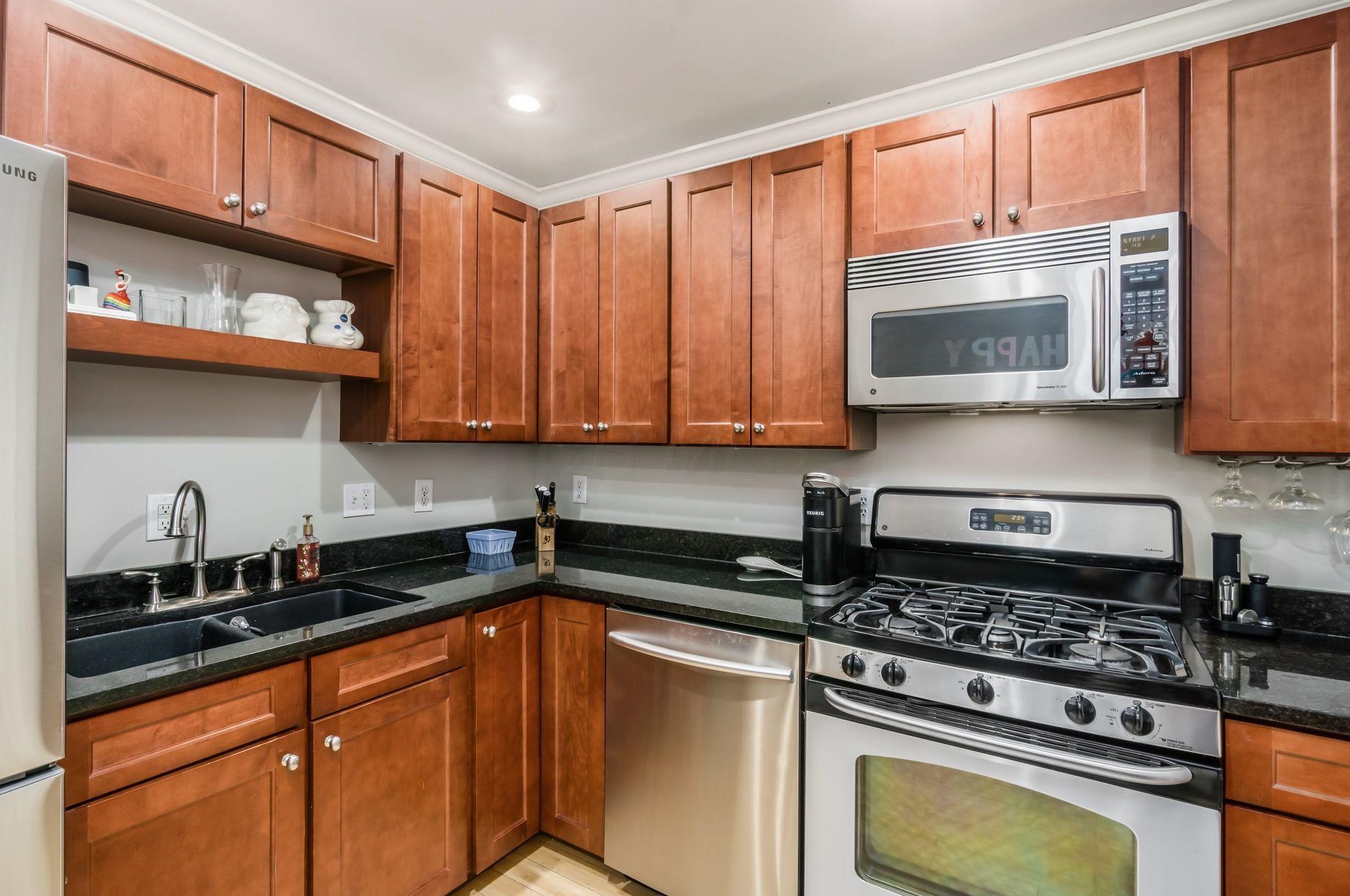 201 Whittier St, Columbus OH 43206-1783 exterior