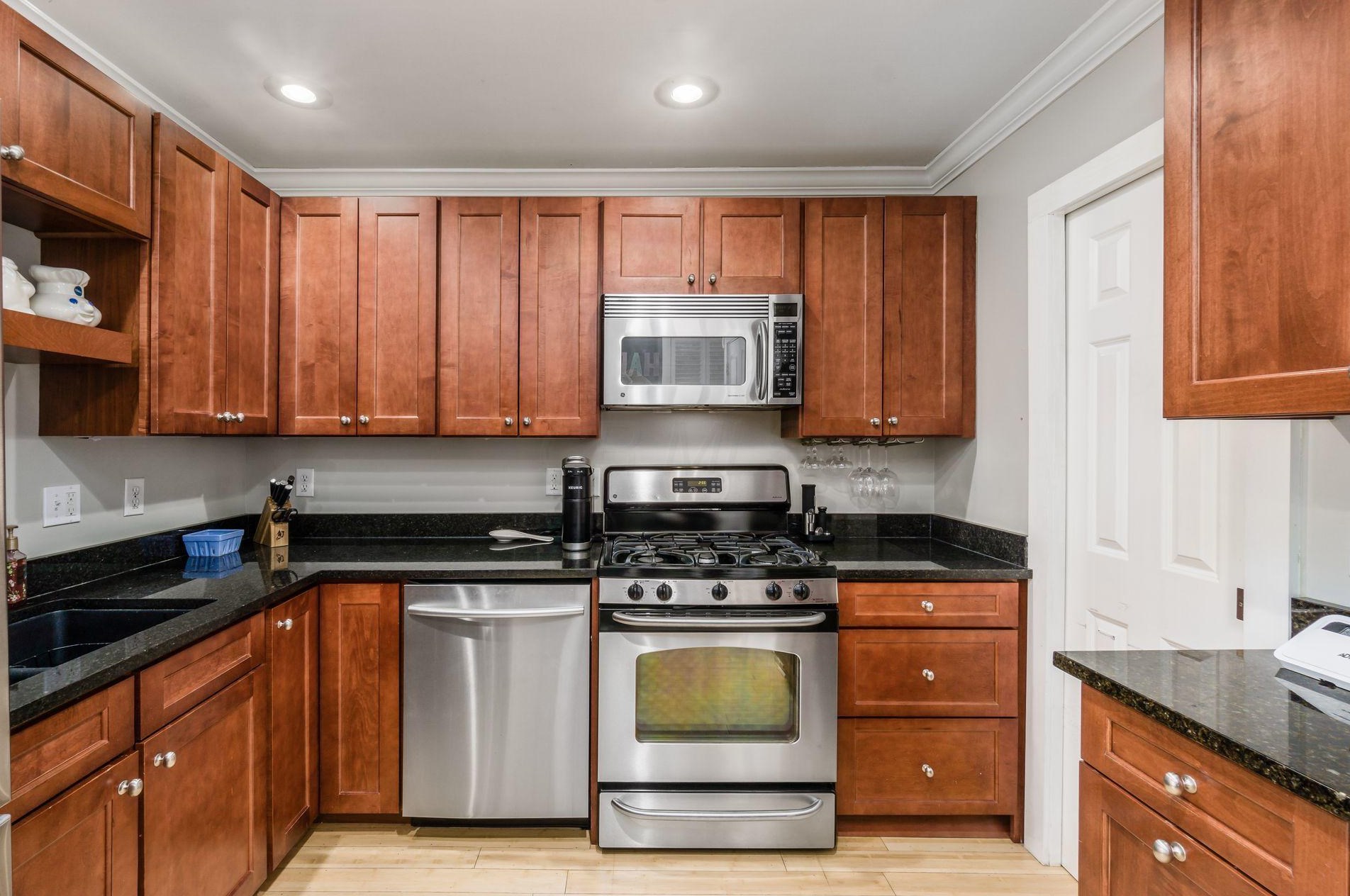 201 Whittier St, Columbus OH 43206-1783 exterior