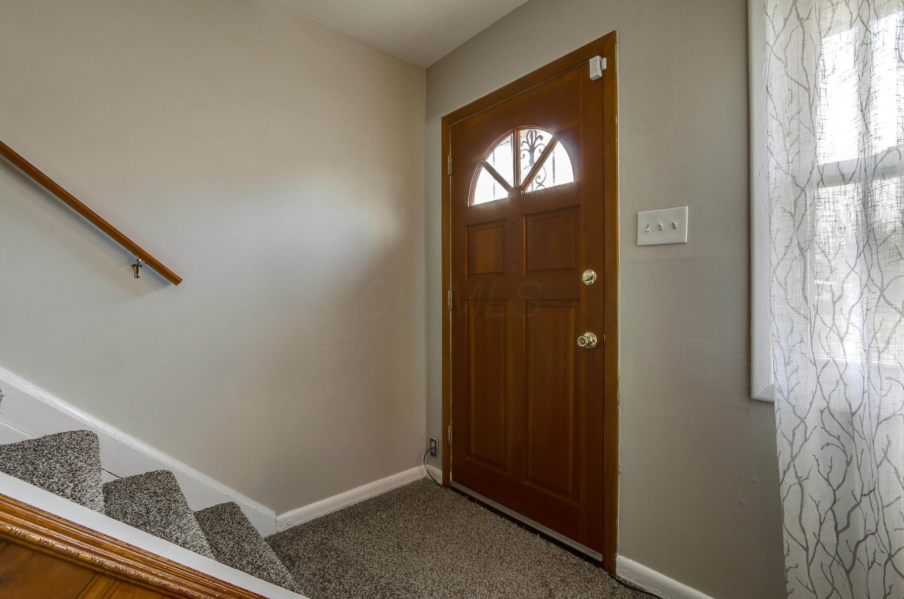 1450 Blaine Dr, Columbus OH exterior