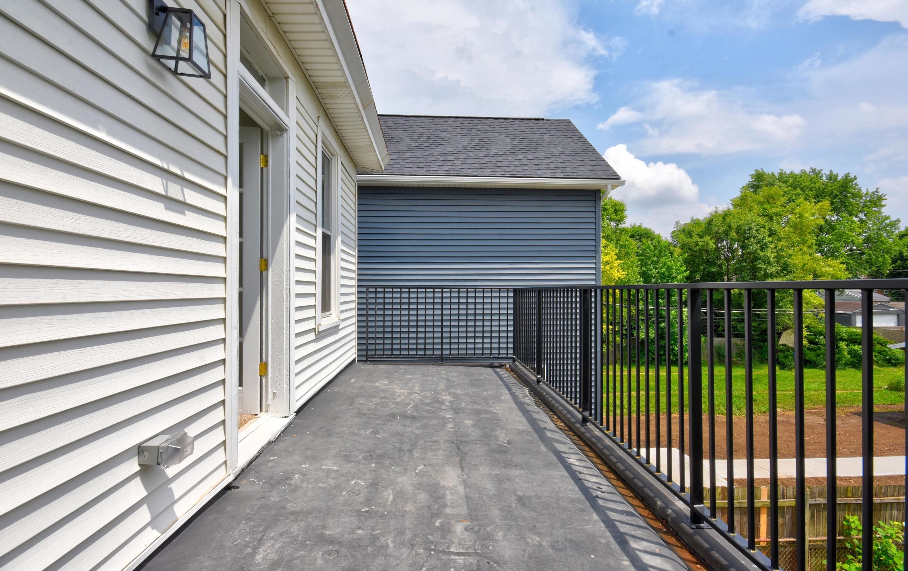 61 Welch Ave, Columbus OH 43207-2008 exterior