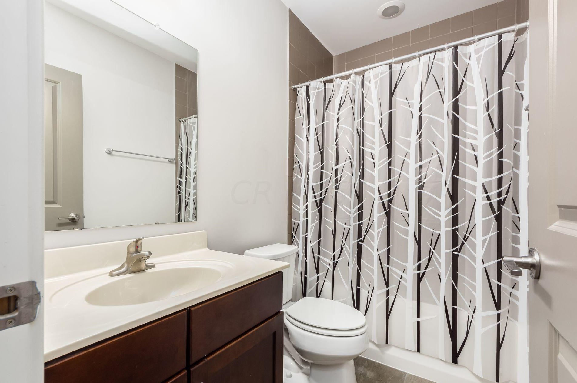 1355 Grant Ave, Columbus OH 43201-2512 exterior