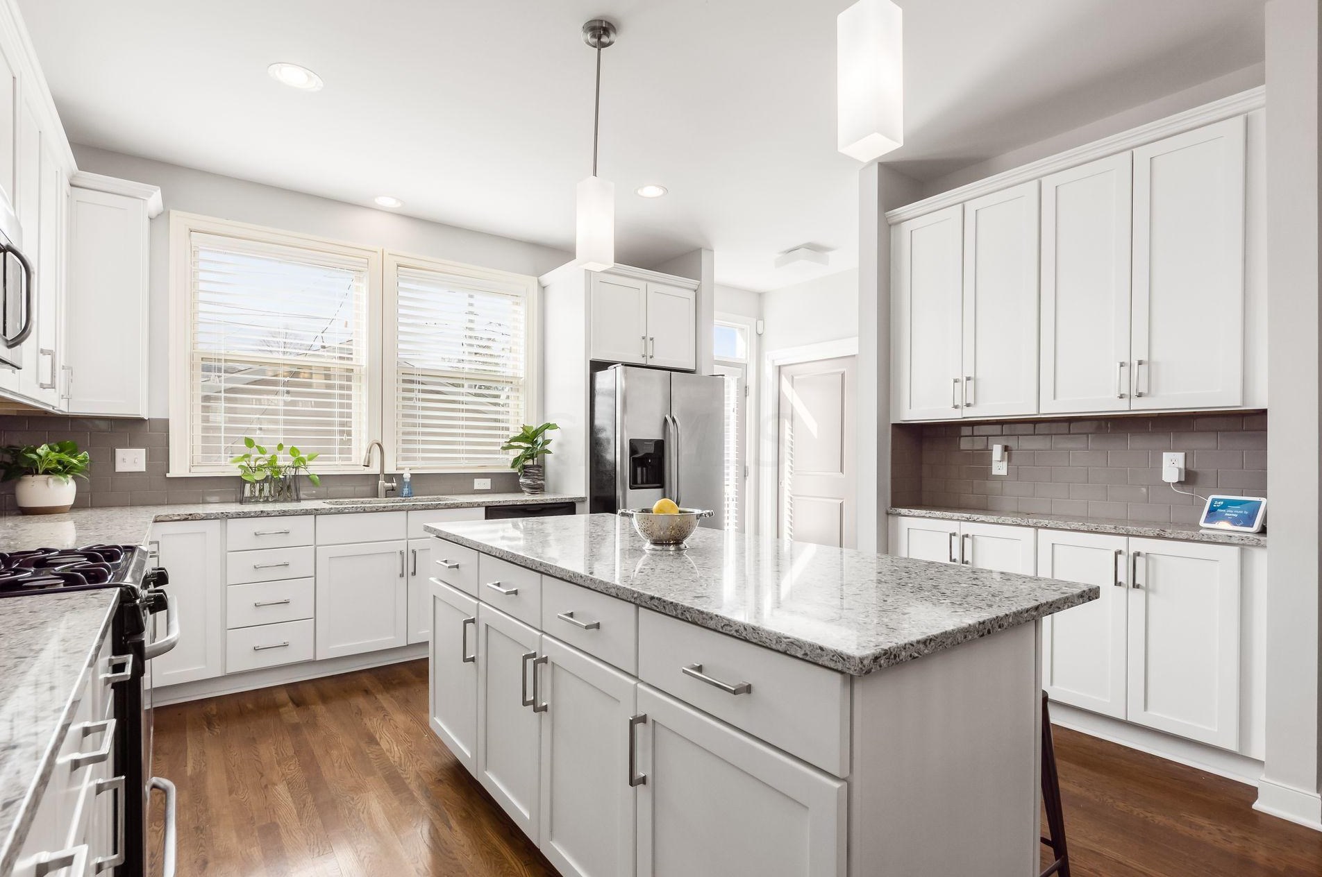 1355 Grant Ave, Columbus OH 43201-2512 exterior