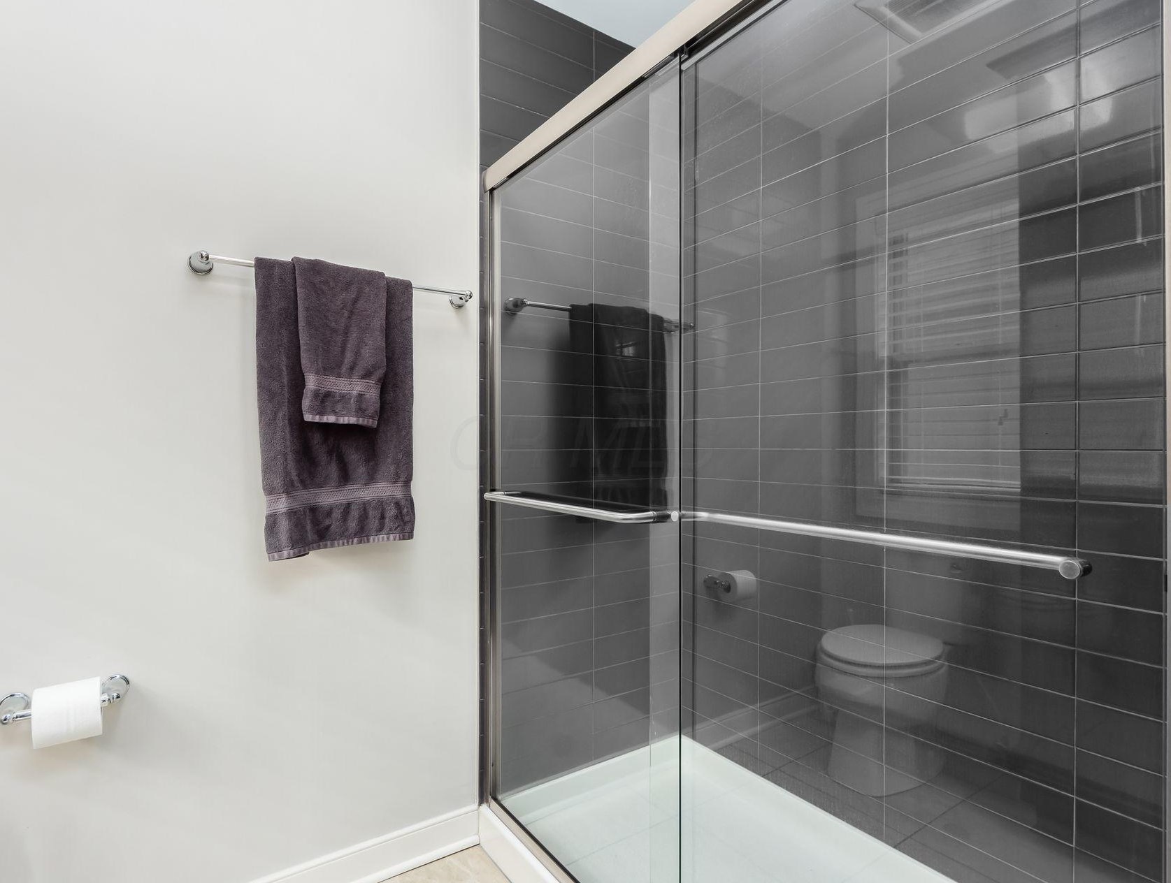 1355 Grant Ave, Columbus OH 43201-2512 exterior