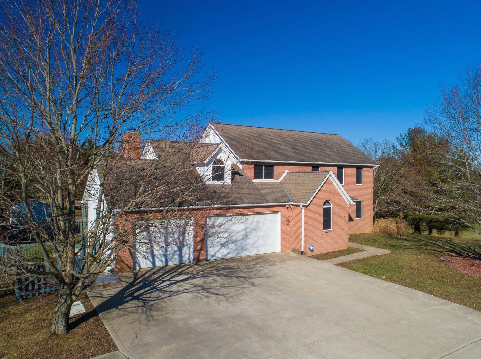 1247 Slate Ridge Dr, Cnl Wnchstr, OH 43110-9342