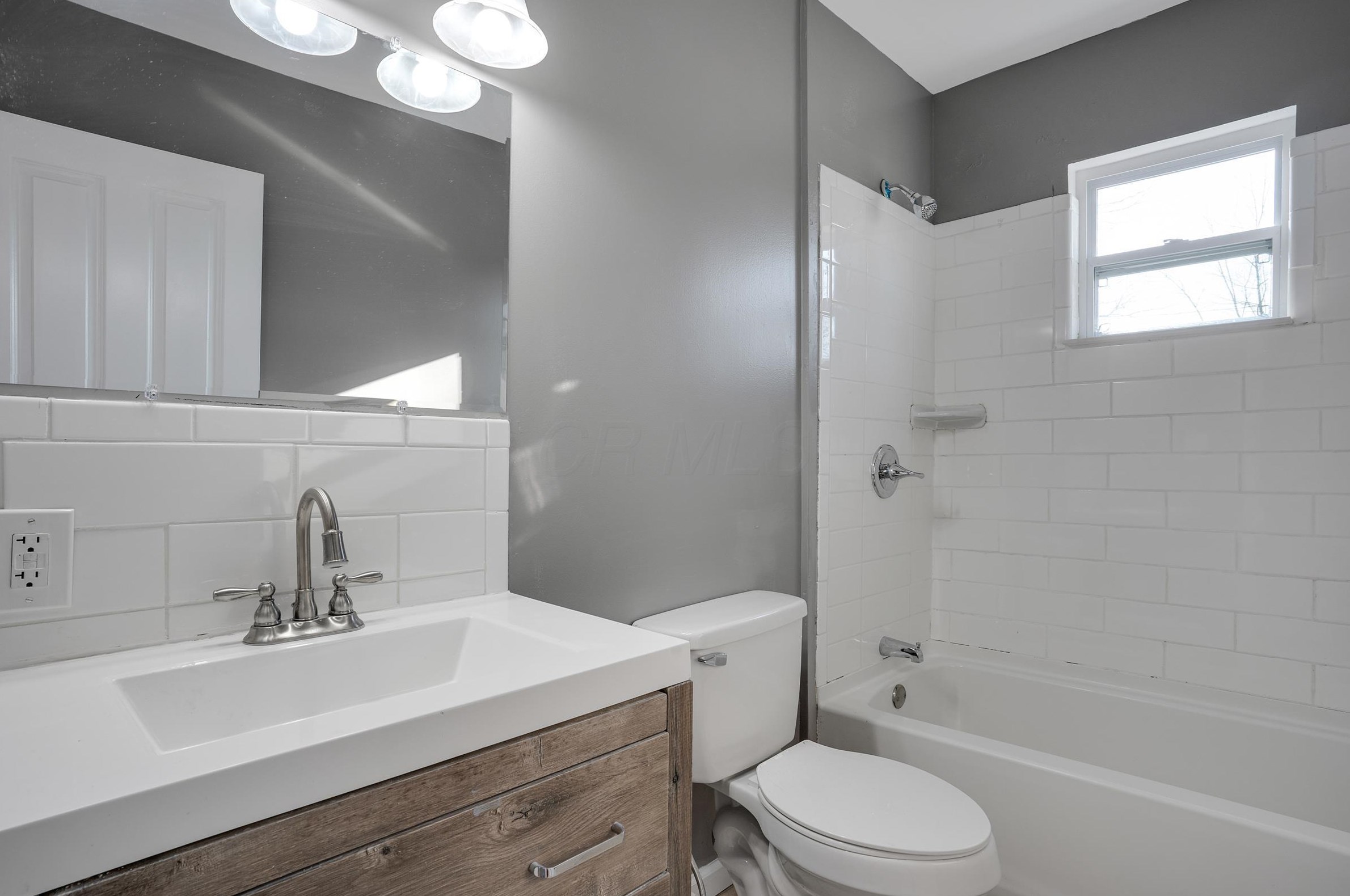 277 Hague Ave, Columbus OH 43204-2614 exterior