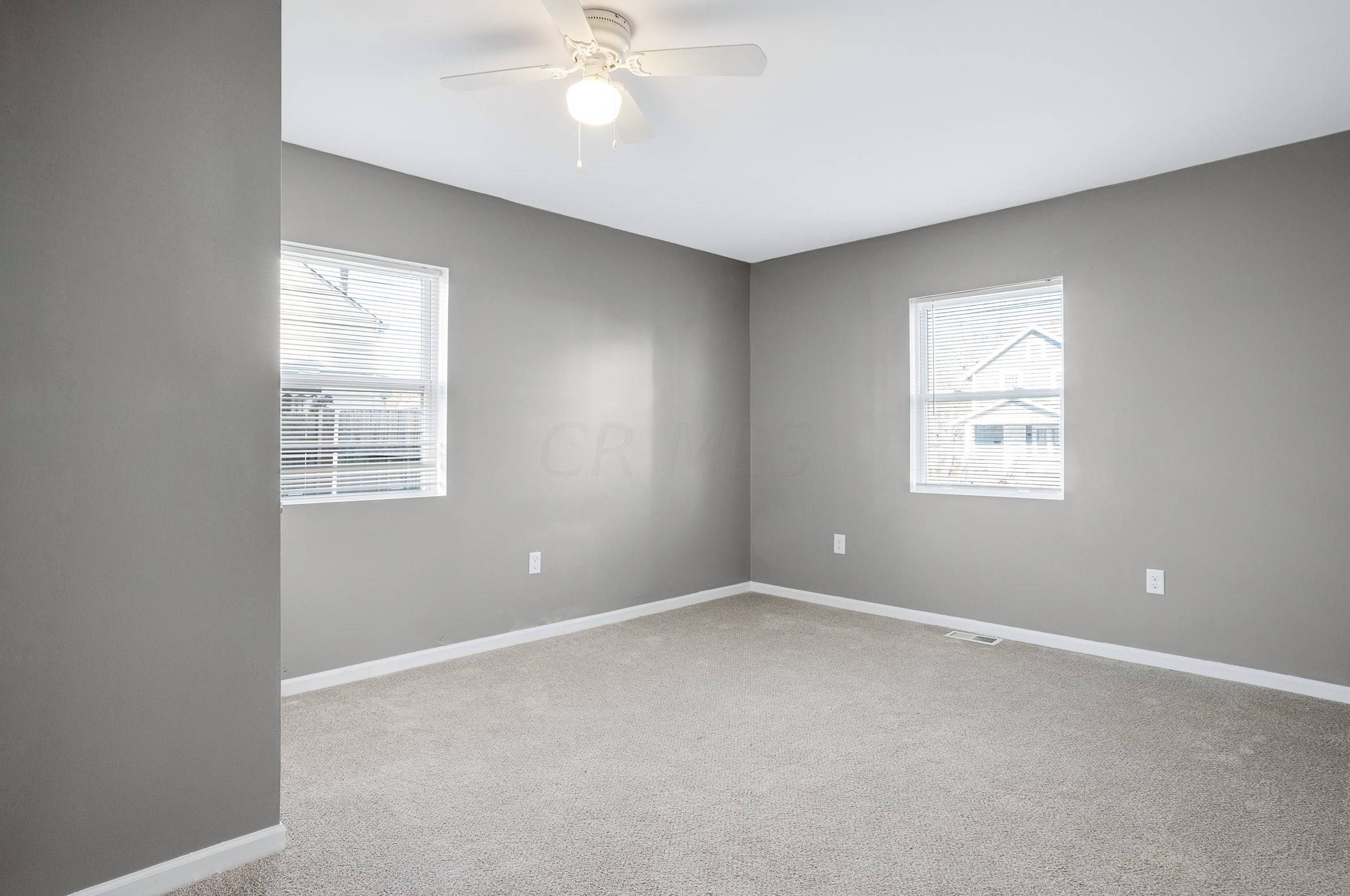 277 Hague Ave, Columbus OH 43204-2614 exterior