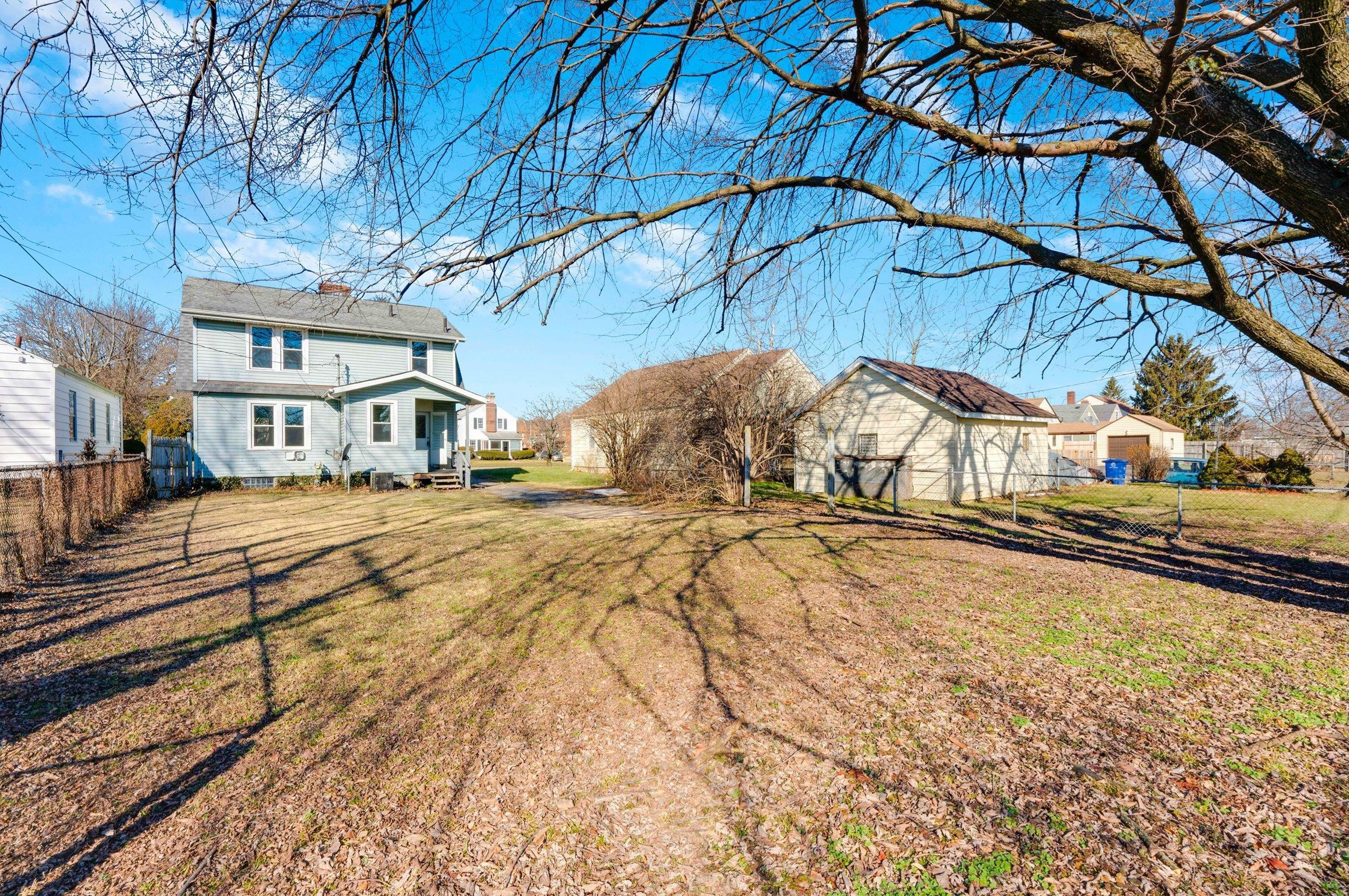 1004 Bulen Ave, Columbus OH 43206-1808 exterior