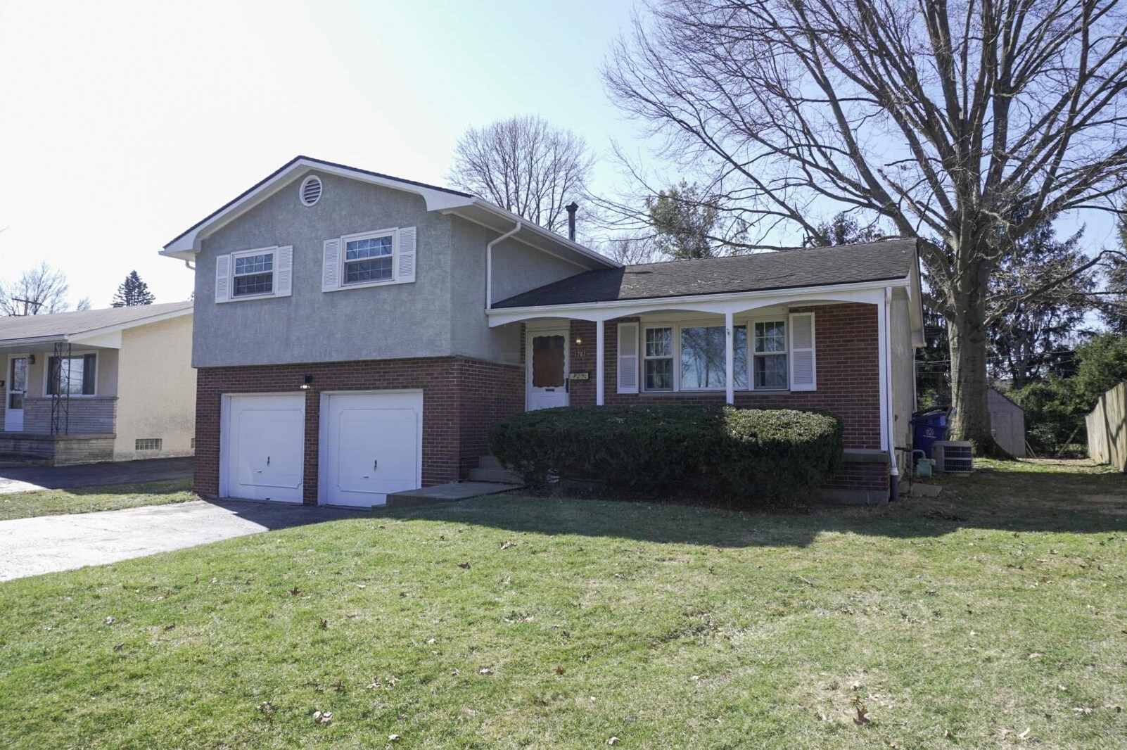 1781 Lattimer Dr, Columbus, OH 43227-2567